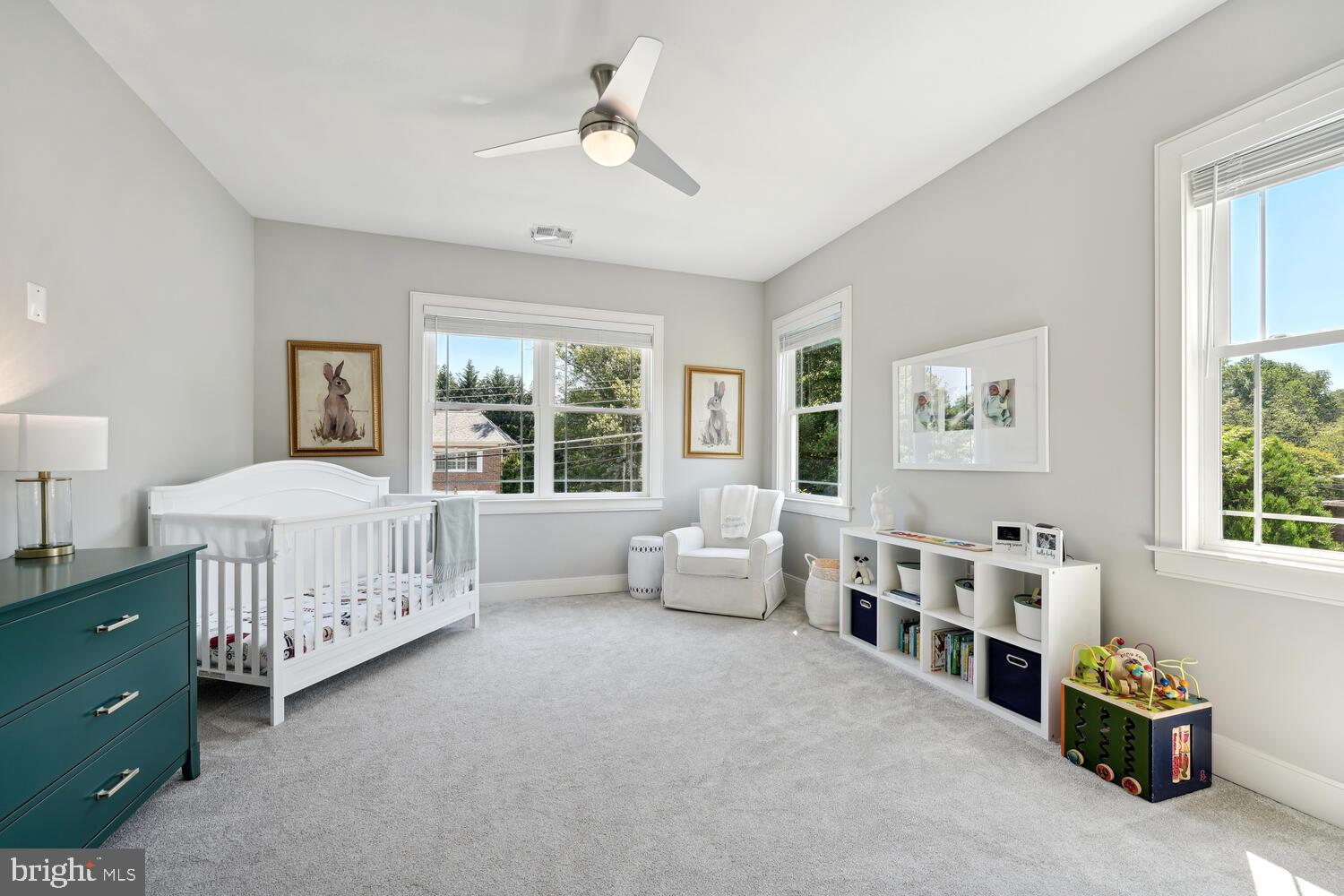 VIENNA WOODS - Residential