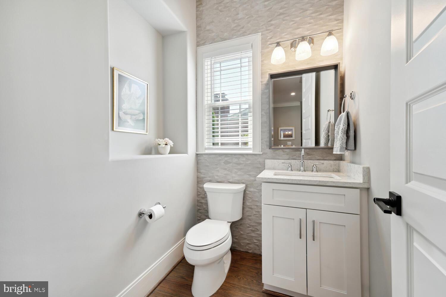 VIENNA WOODS - Residential