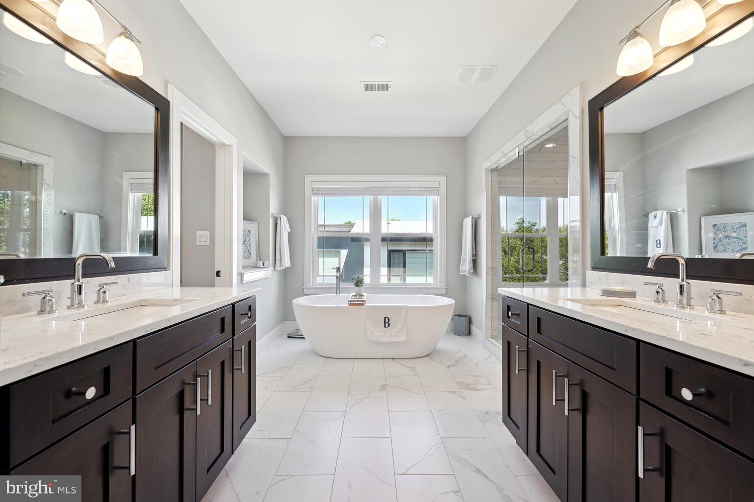 VIENNA WOODS - Residential