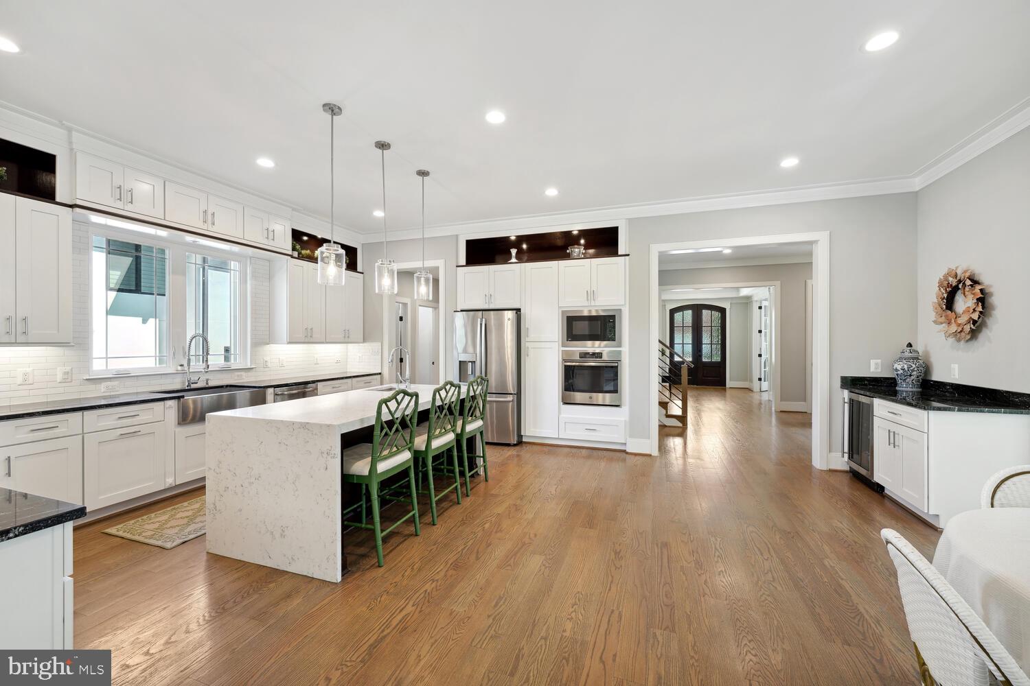 VIENNA WOODS - Residential