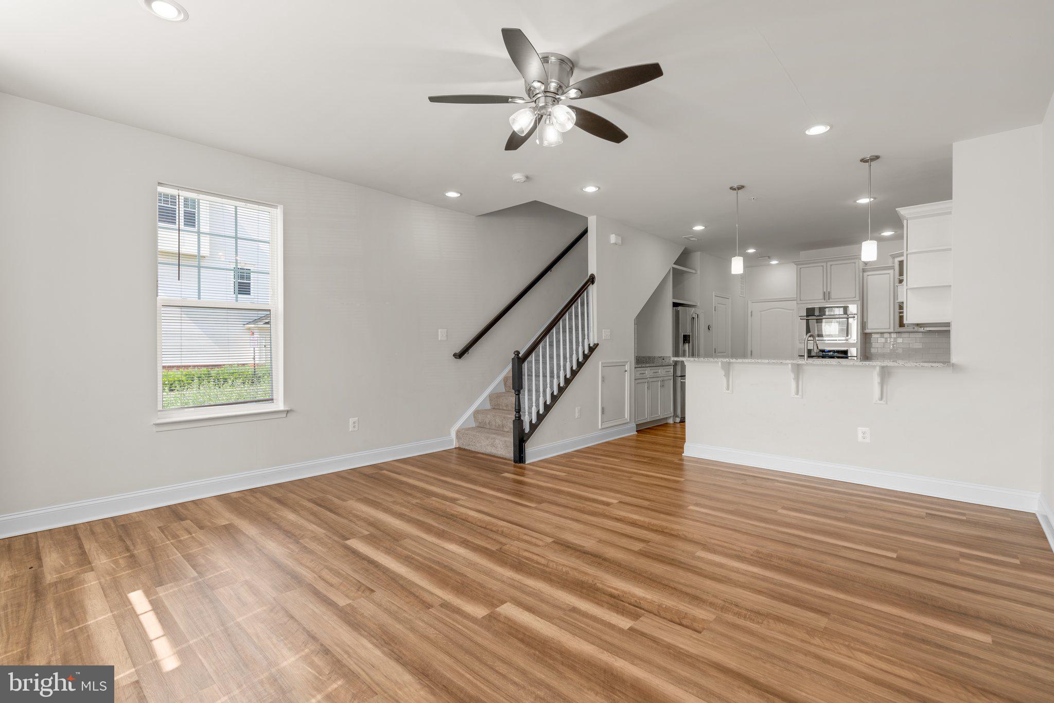 OXFORD SQUARE - Residential Lease