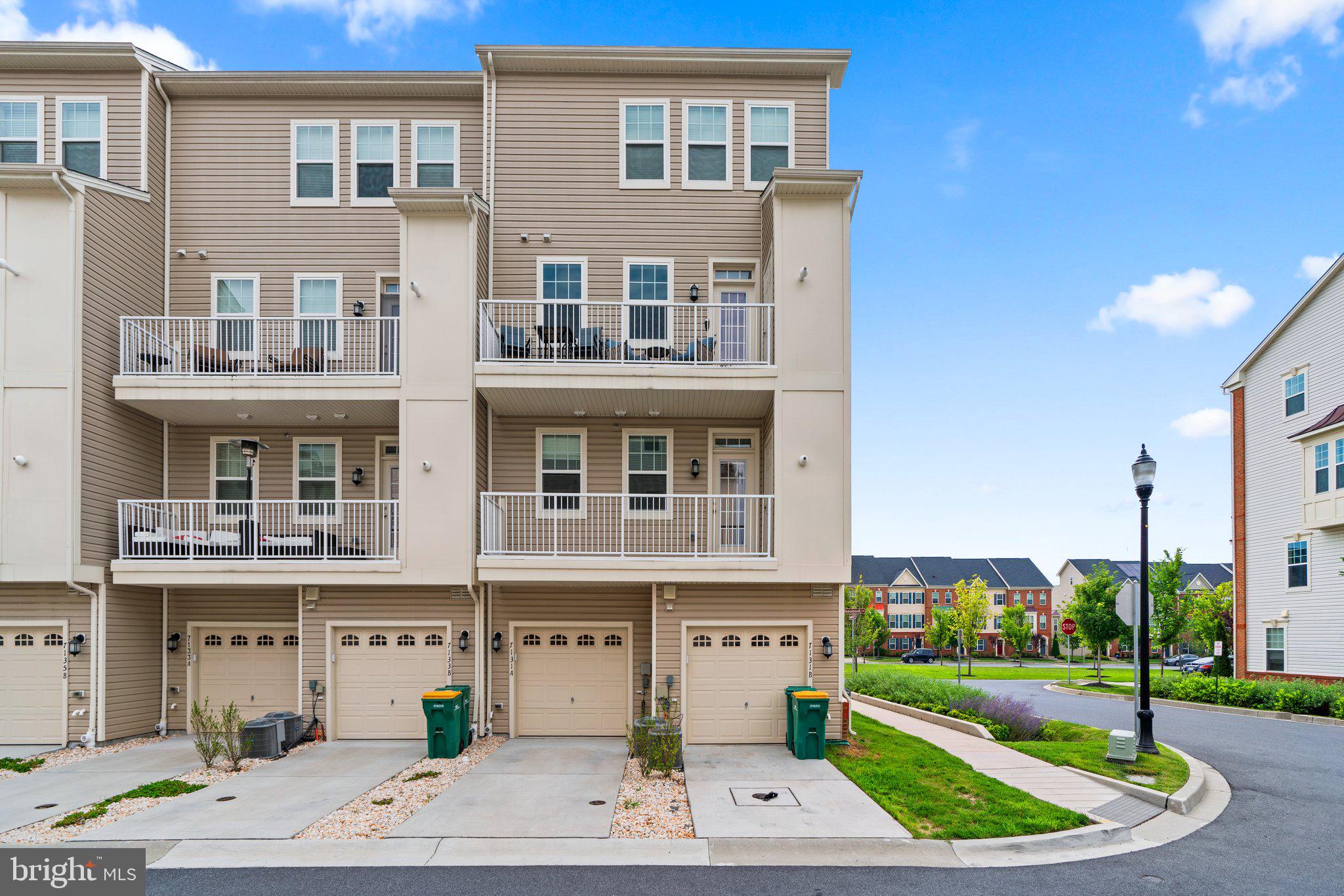 OXFORD SQUARE - Residential Lease