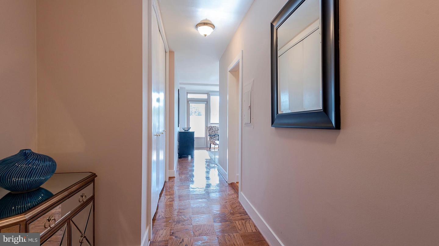 4101 CATHEDRAL AVENUE NW 907