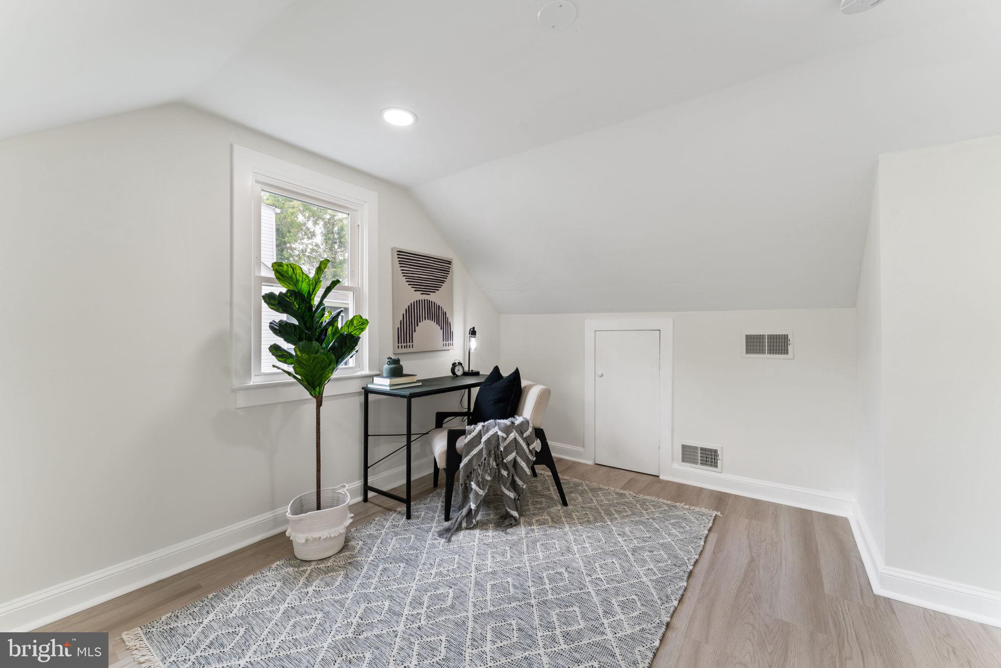 FOREST HEIGHTS - Residential