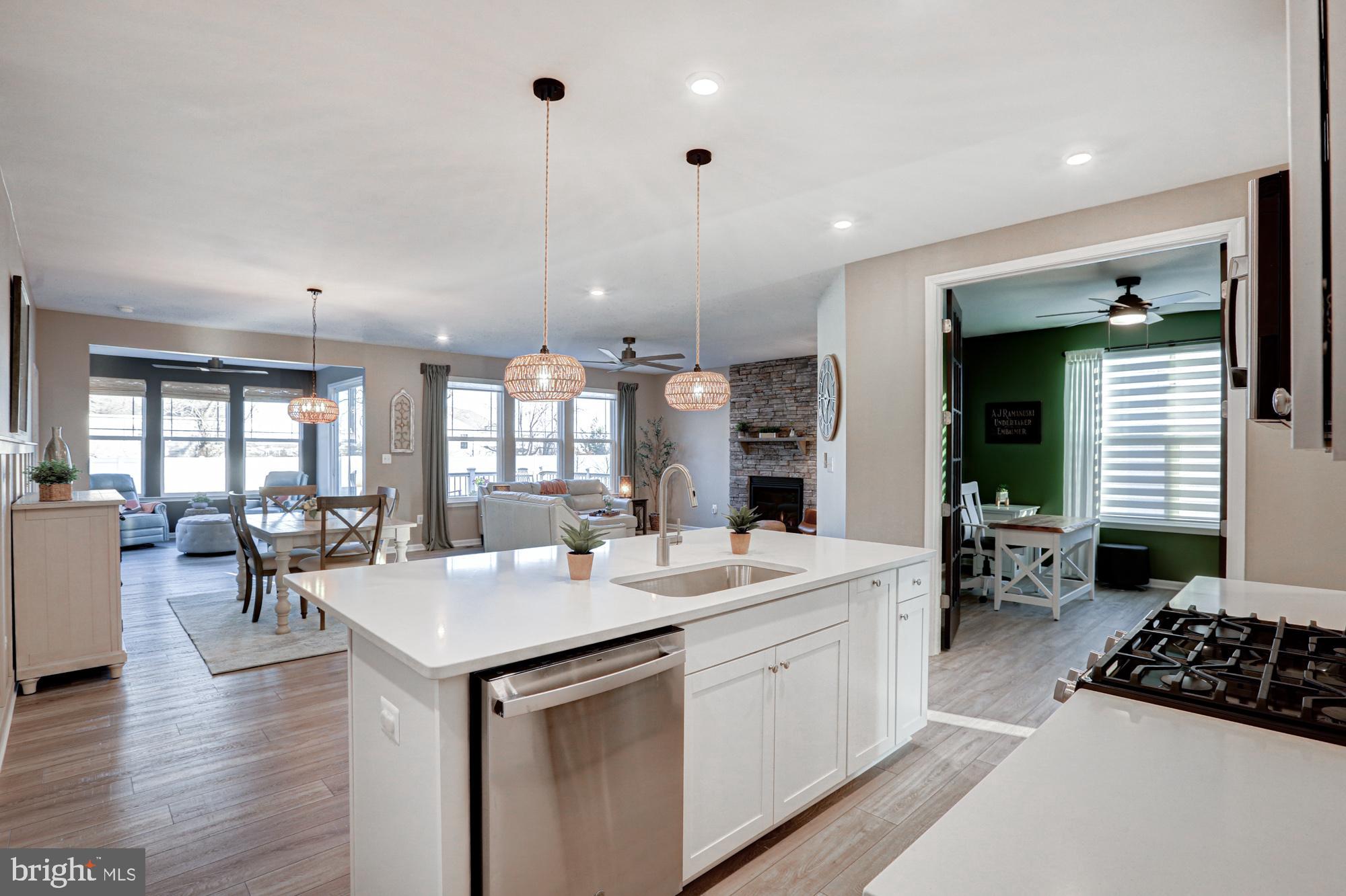 FOUR SEASONS AT BAYMONT FARMS - Residential