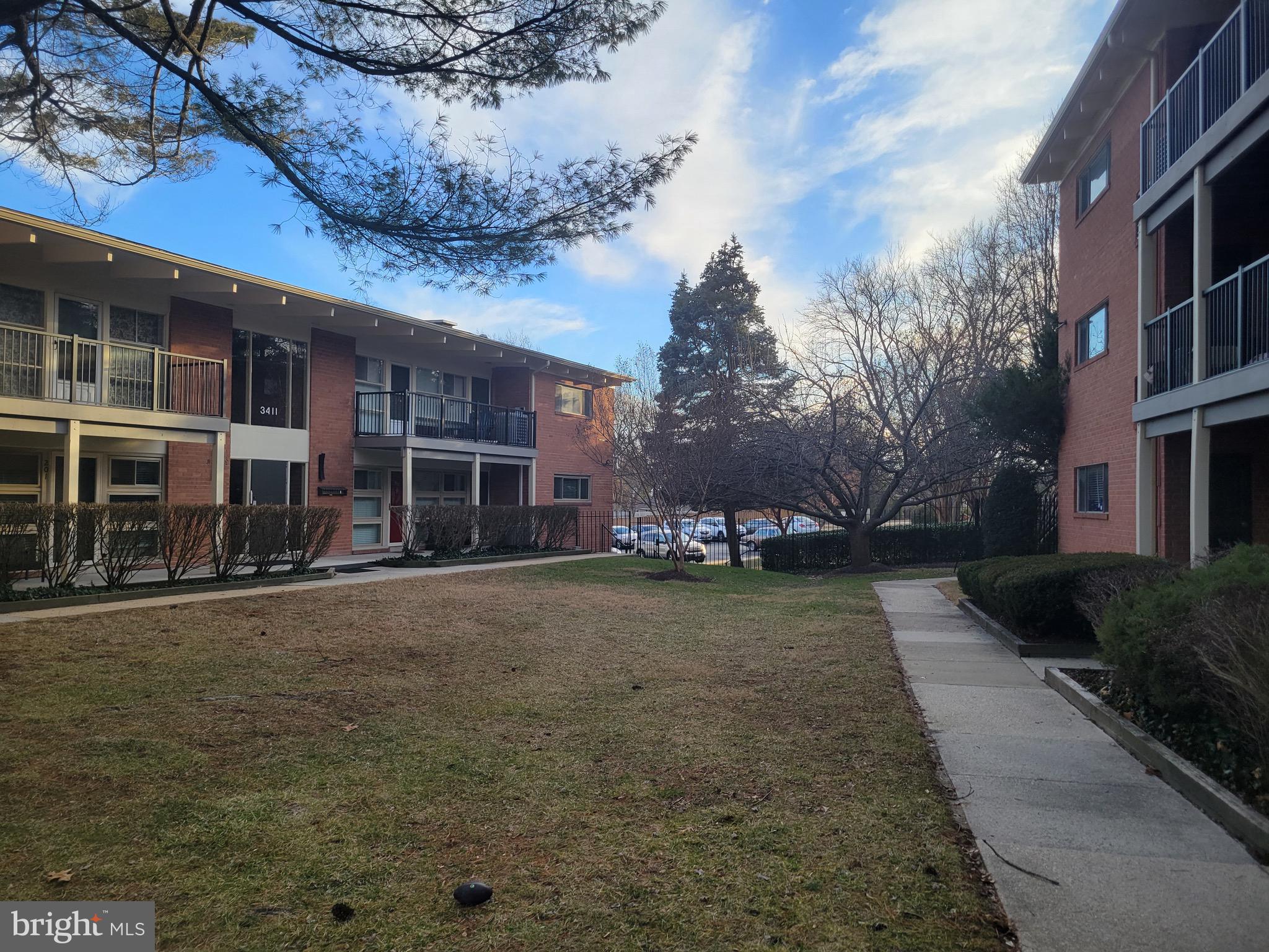 KENSINGTON - Residential Lease