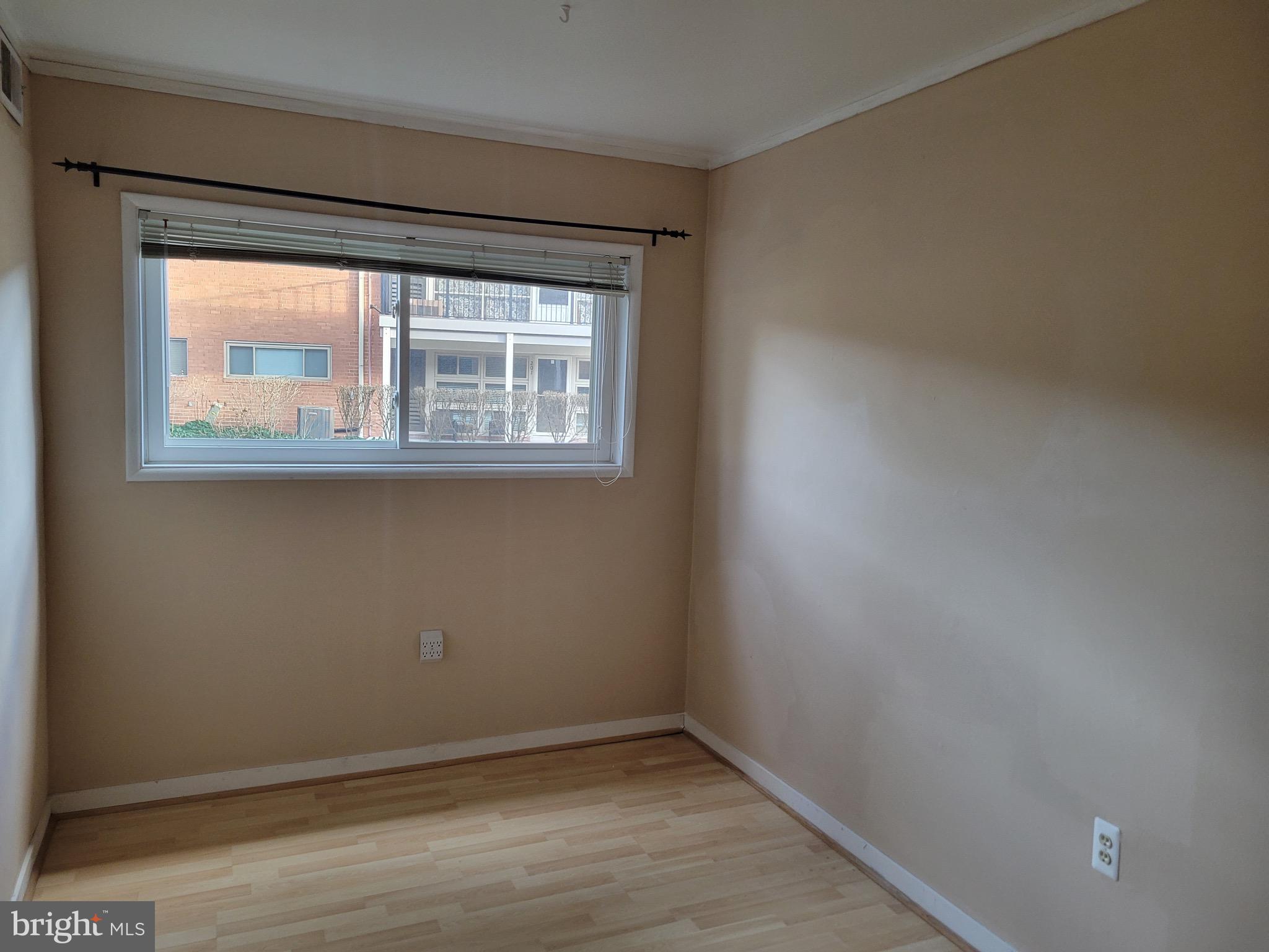 KENSINGTON - Residential Lease