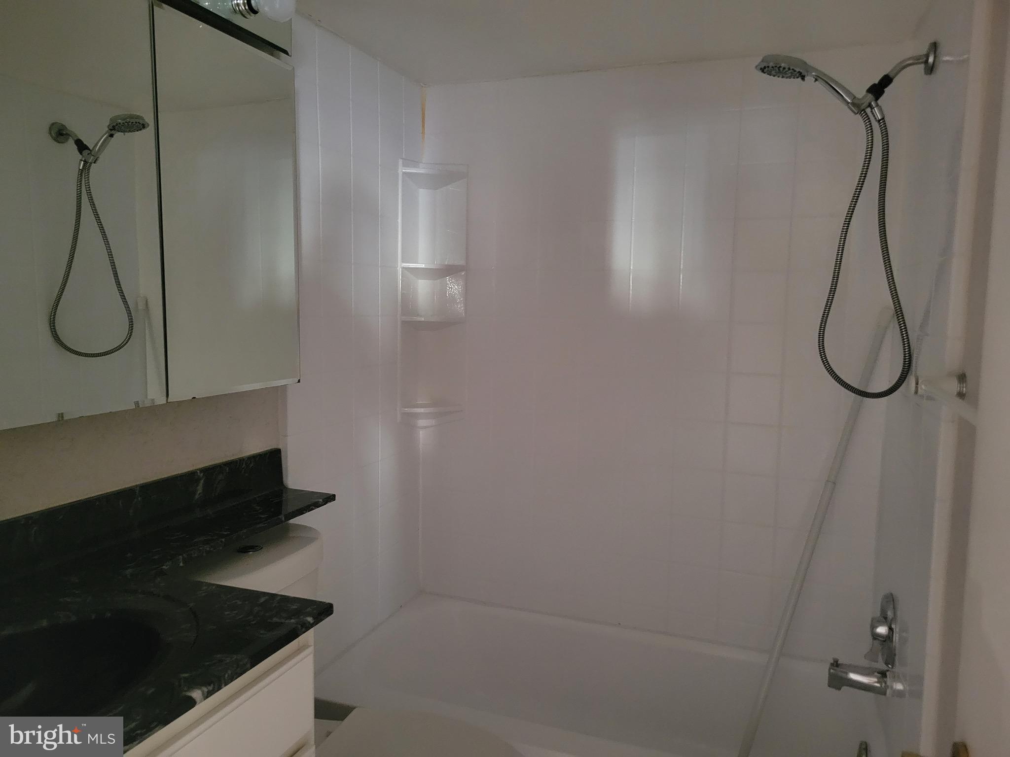 KENSINGTON - Residential Lease