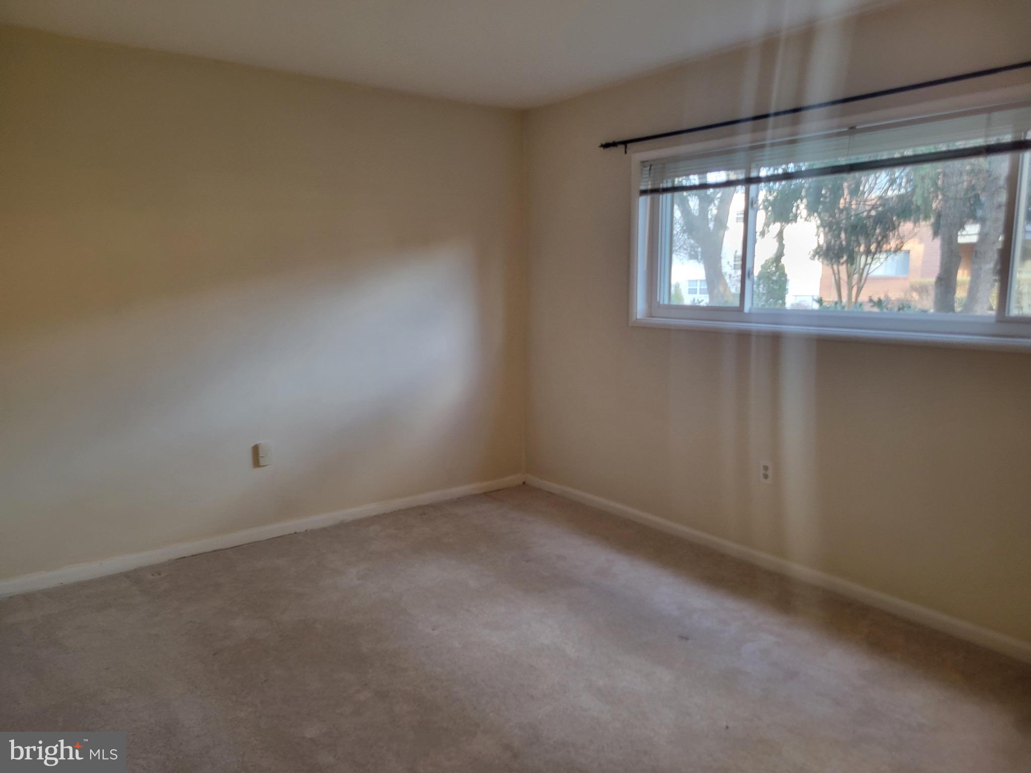 KENSINGTON - Residential Lease