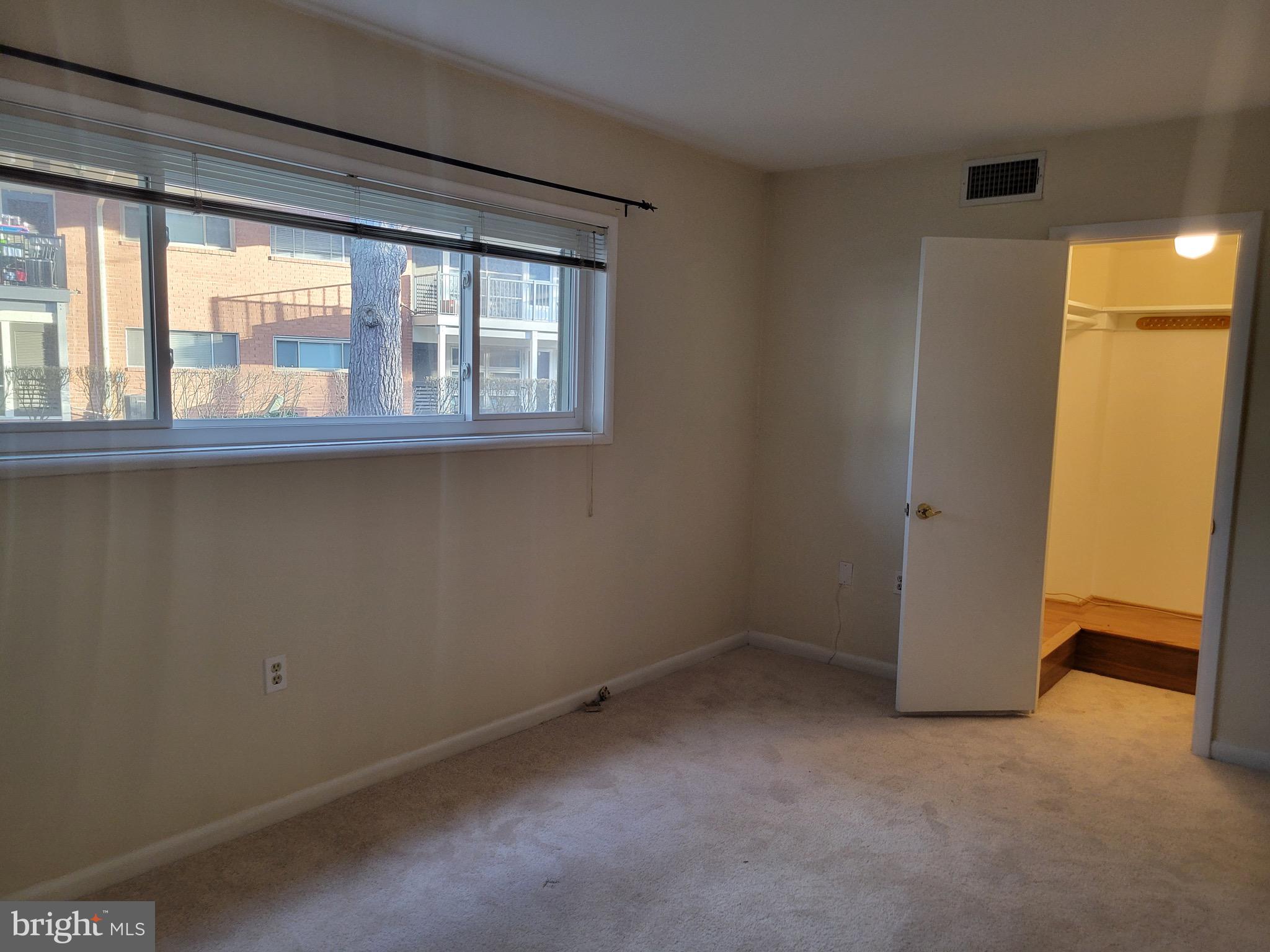 KENSINGTON - Residential Lease