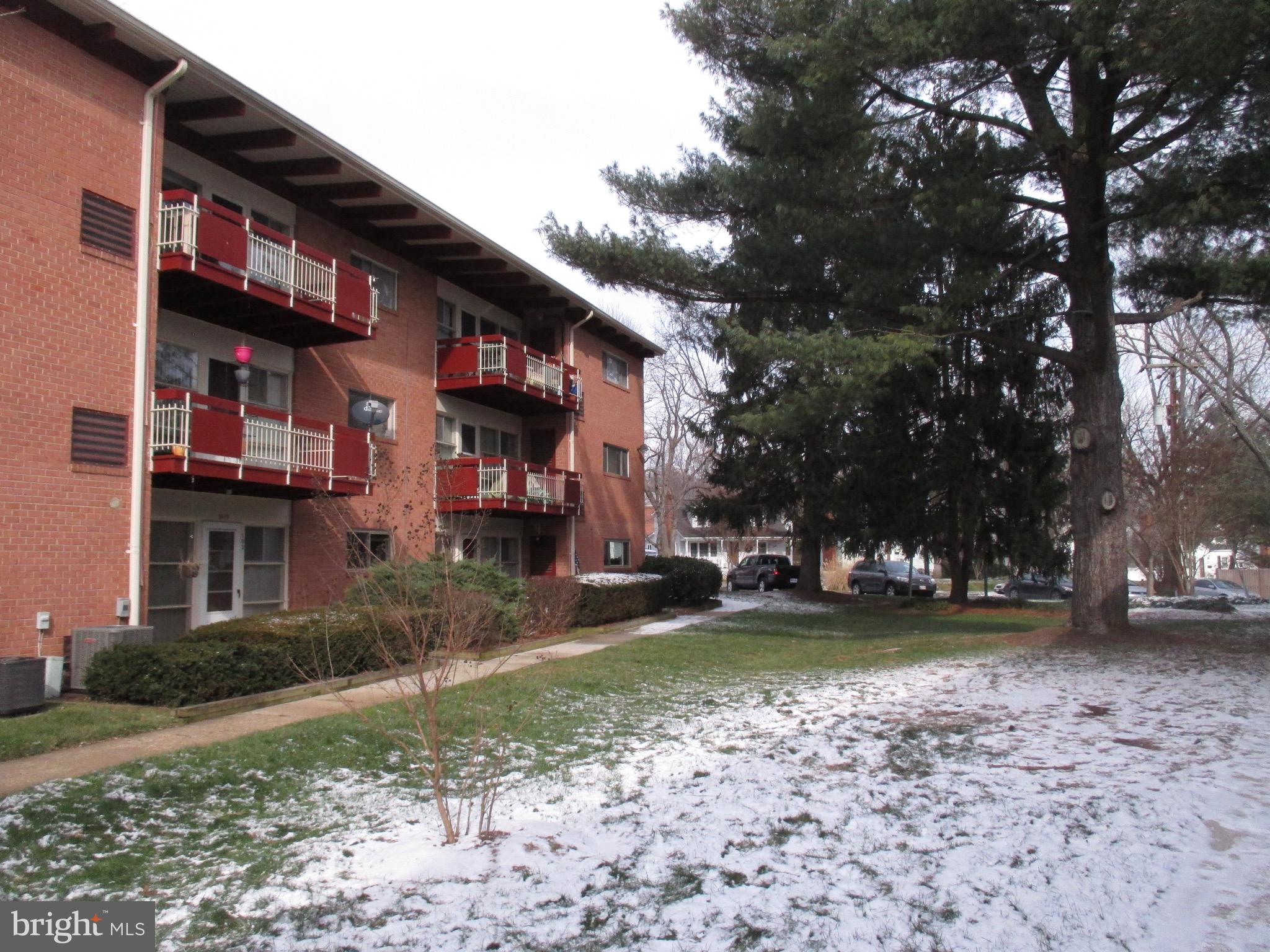 KENSINGTON - Residential Lease