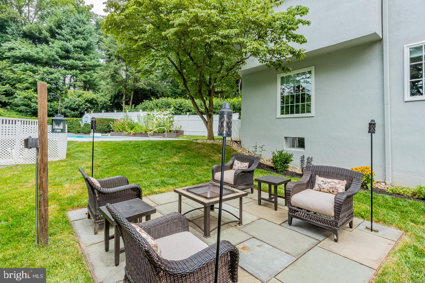 NEWTOWN HUNT - Residential