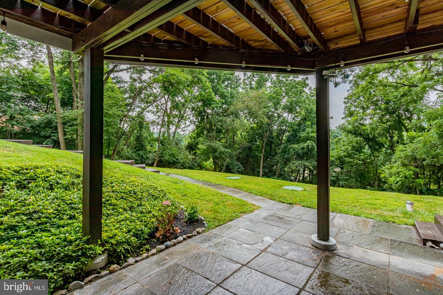 NEWTOWN HUNT - Residential