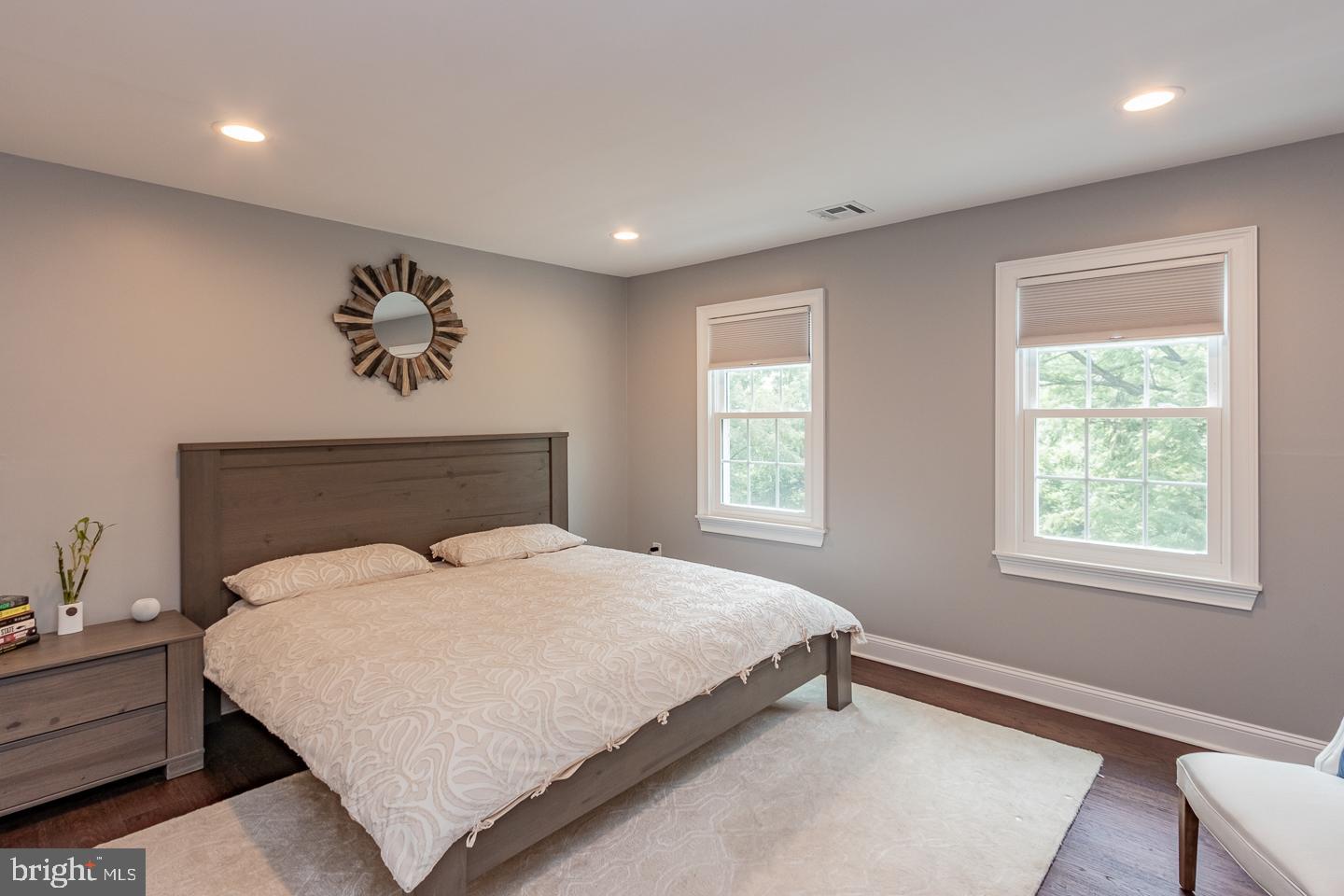 NEWTOWN HUNT - Residential