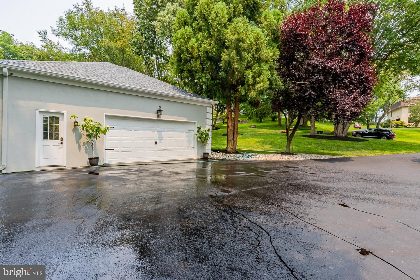 NEWTOWN HUNT - Residential