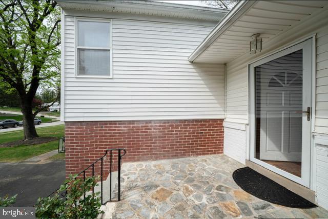 1363 GLENBROOK ROAD