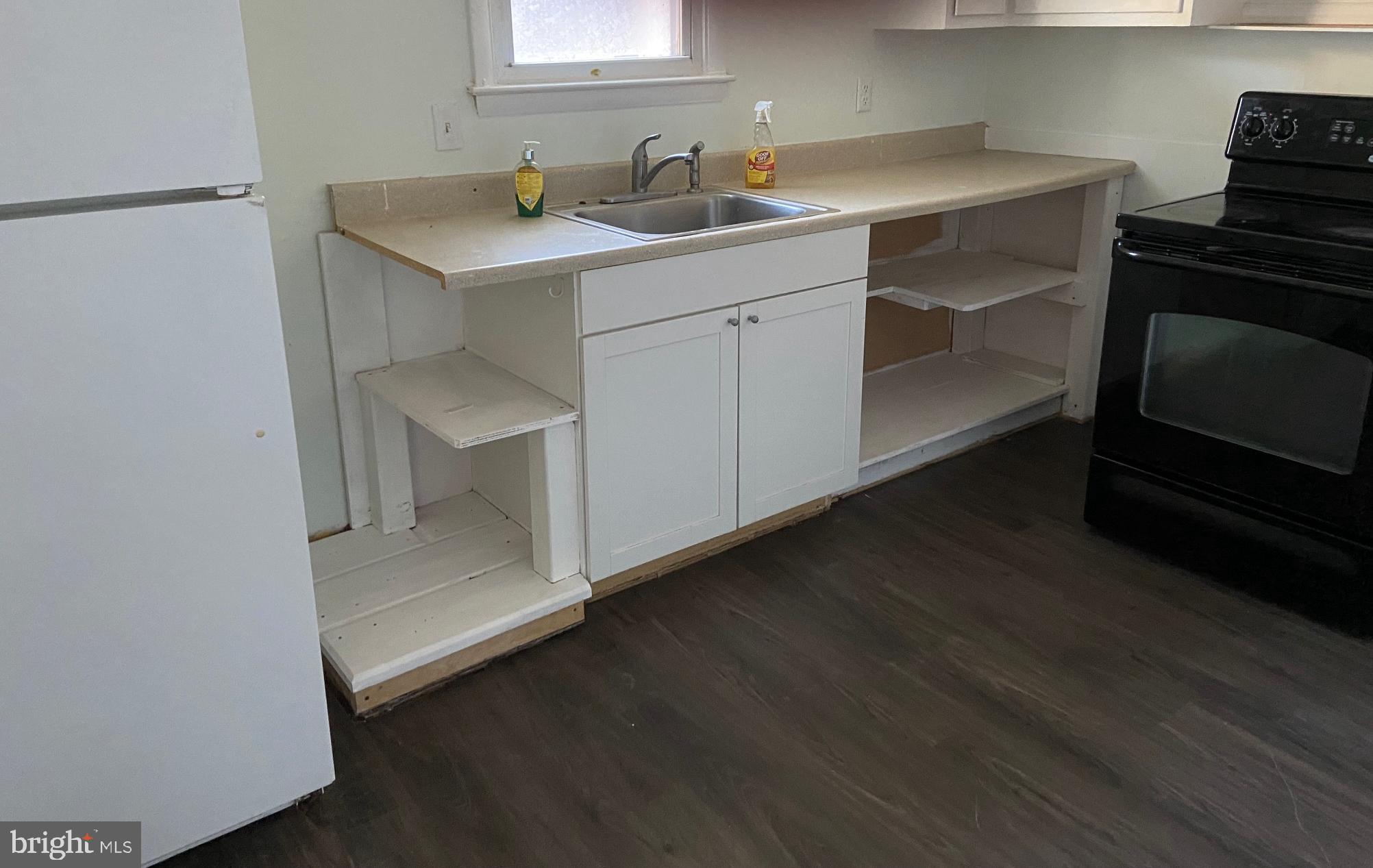 TAYLOR EST - Commercial Sale