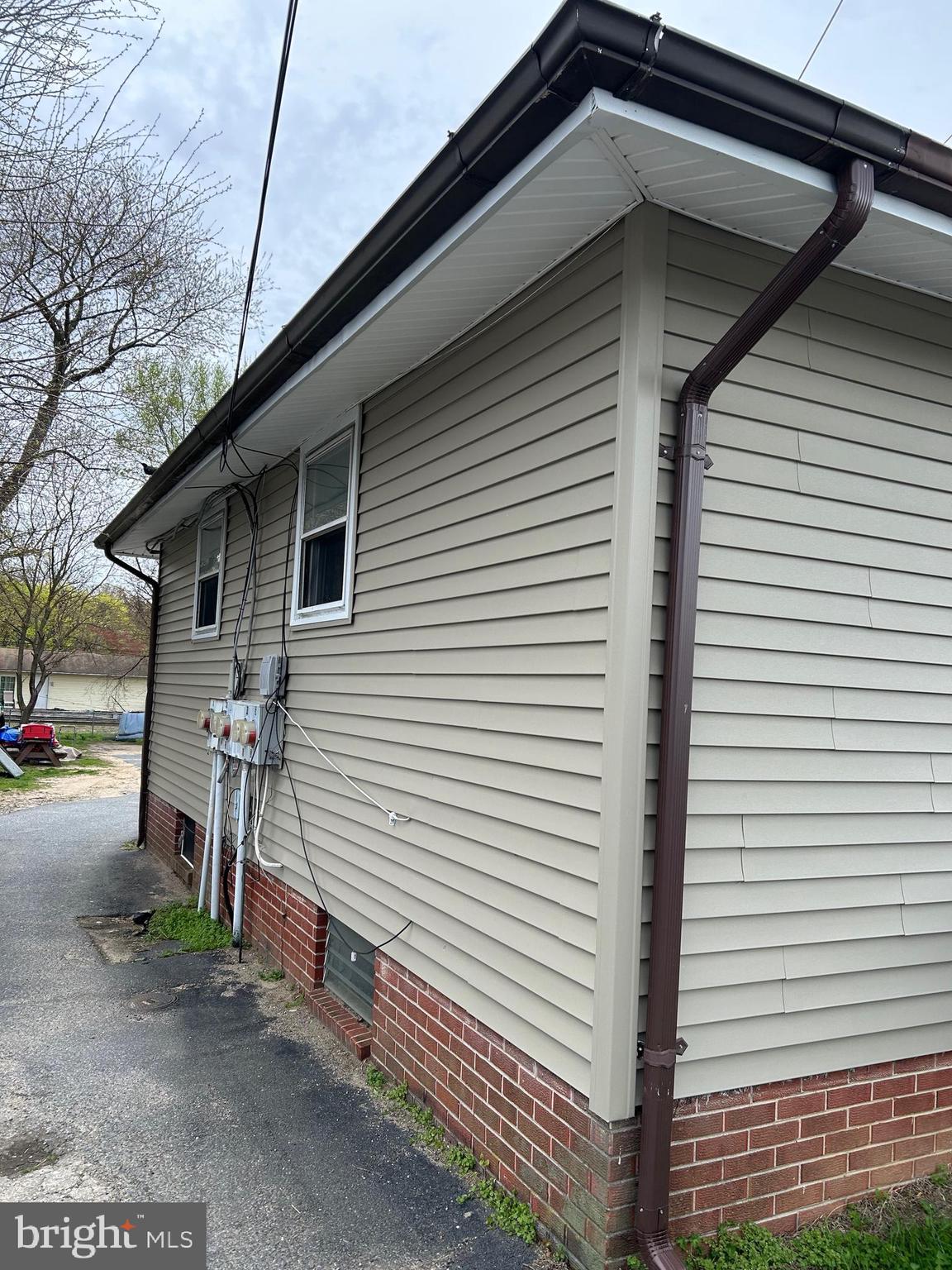 TAYLOR EST - Commercial Sale