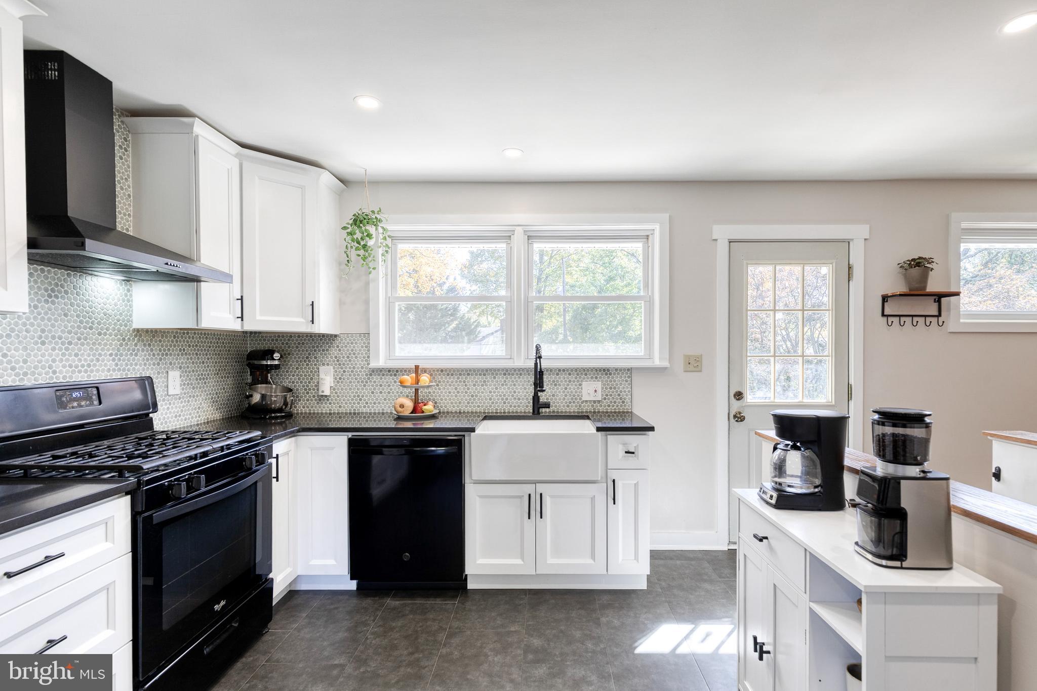 1607 GREENSPRING DRIVE