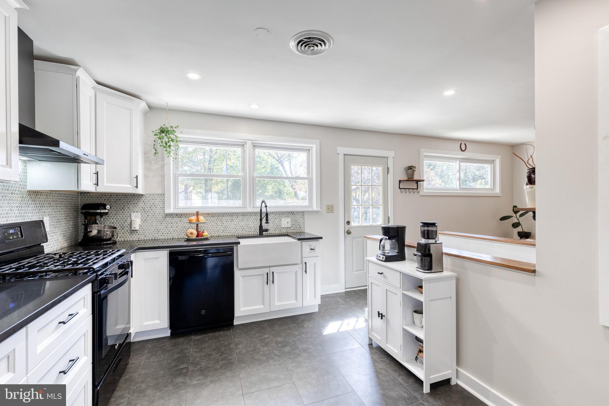 1607 GREENSPRING DRIVE