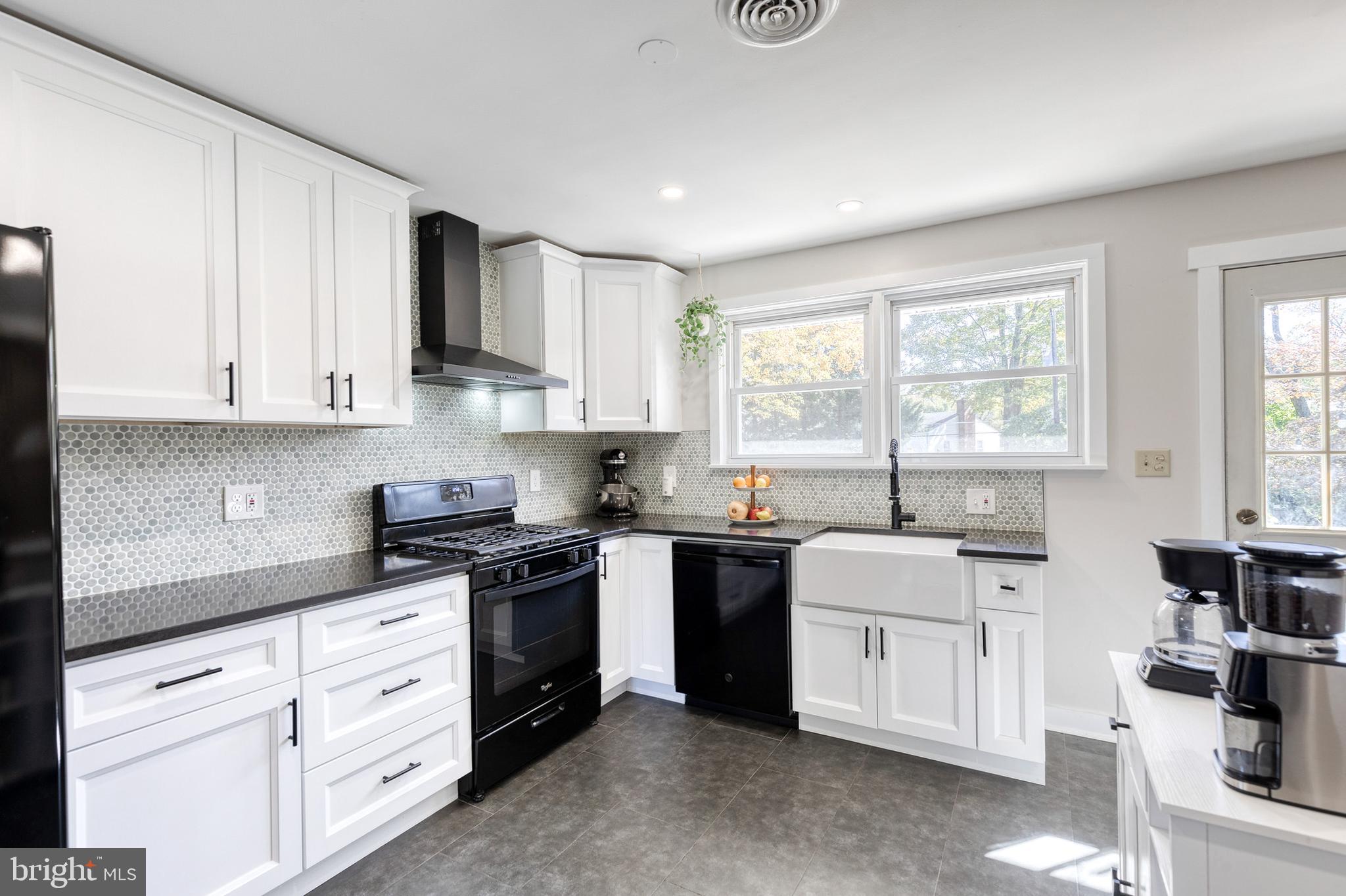 1607 GREENSPRING DRIVE