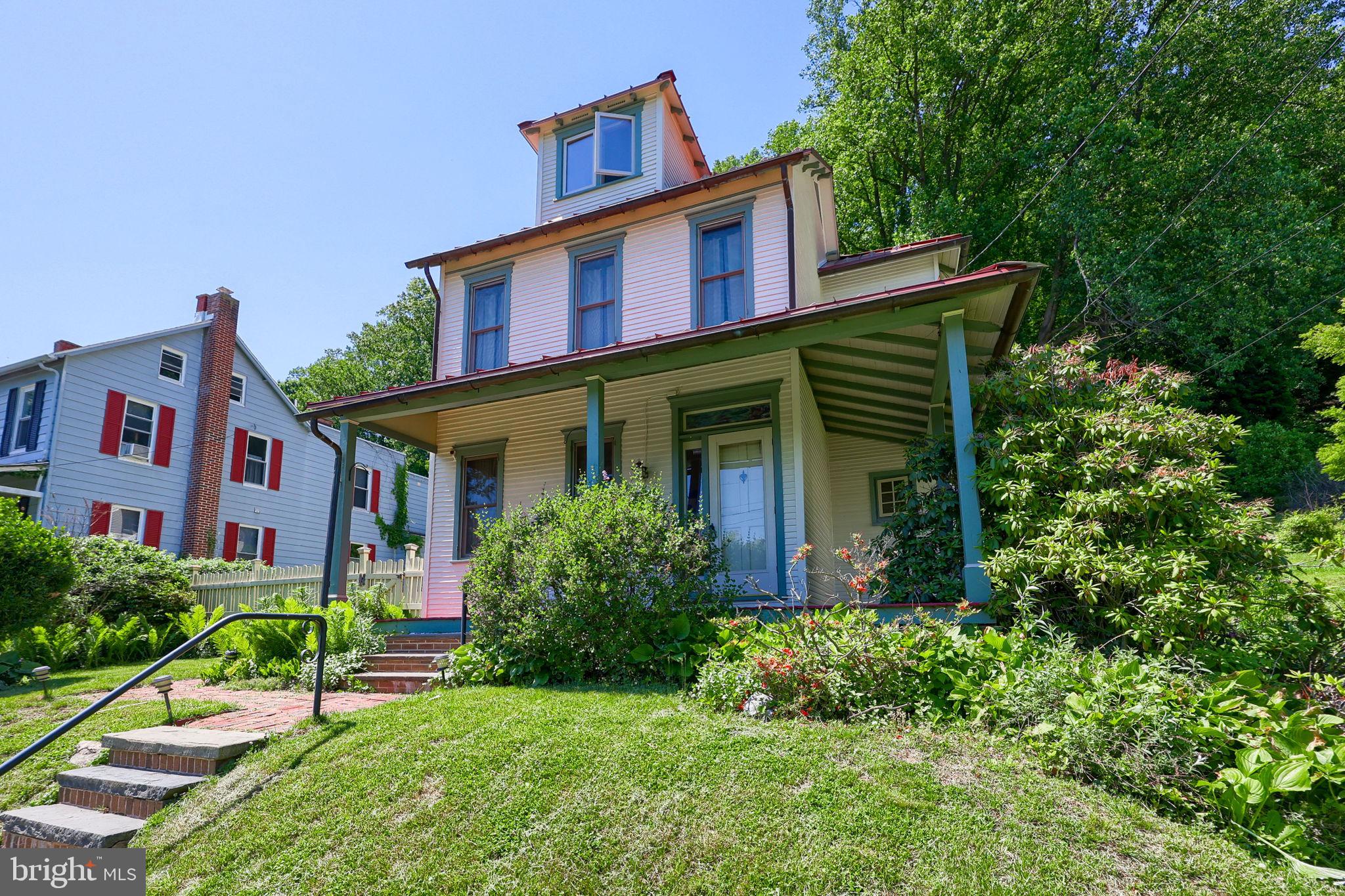 820 FRIEDENSBURG ROAD