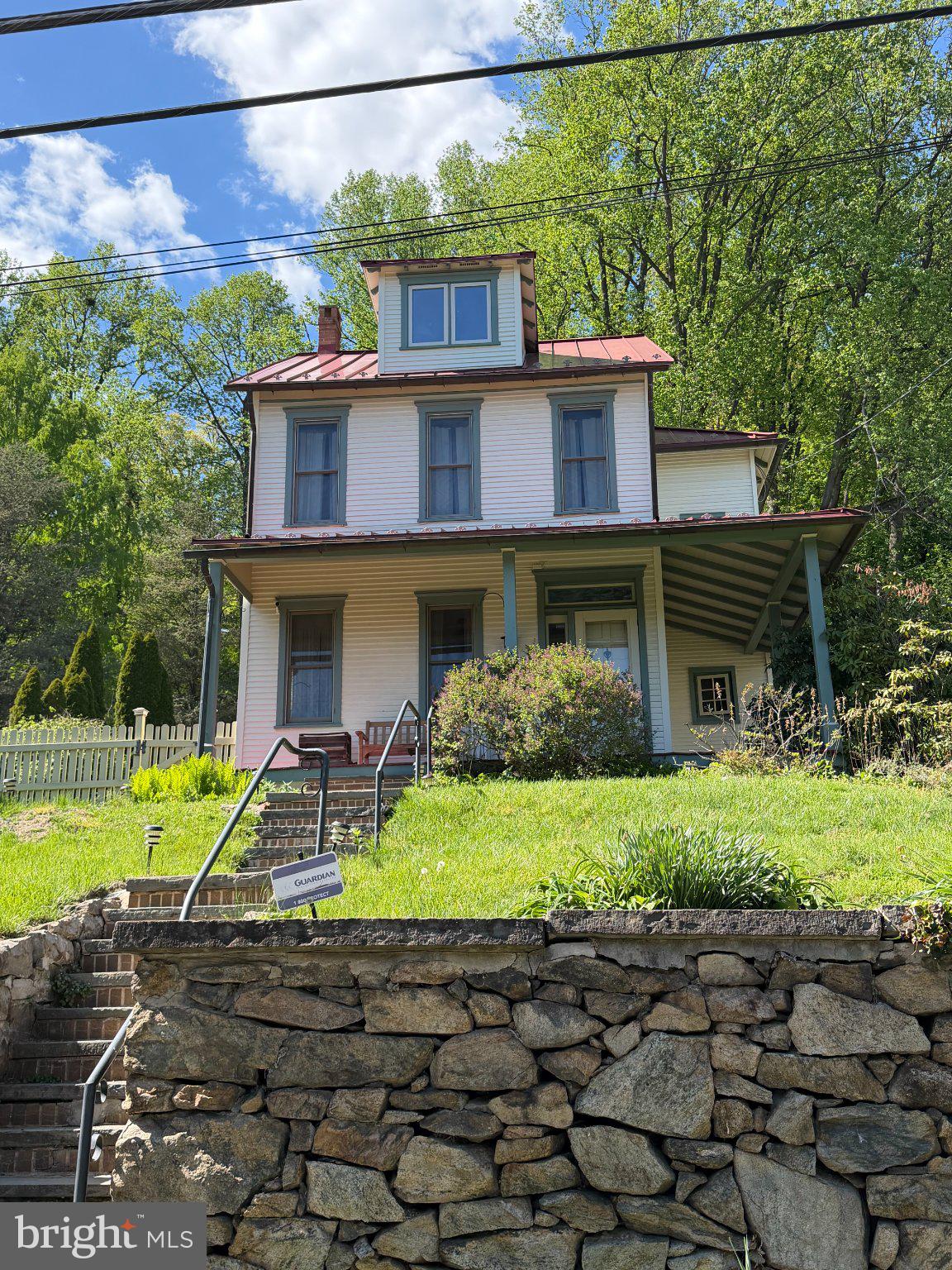 820 FRIEDENSBURG ROAD