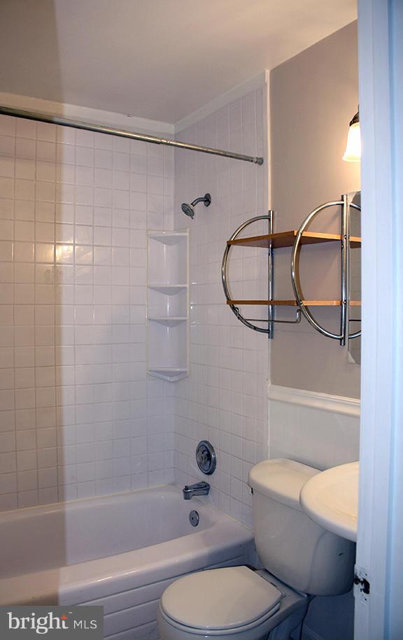 KINGS PARK - Residential Lease