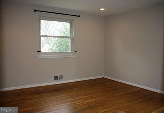 KINGS PARK - Residential Lease