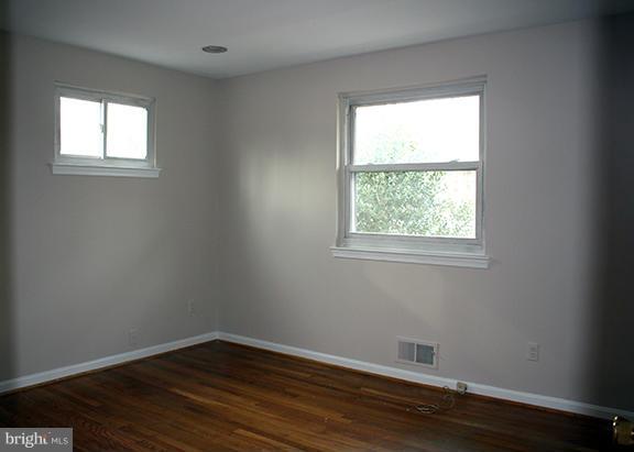 KINGS PARK - Residential Lease