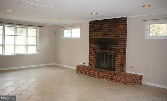 KINGS PARK - Residential Lease