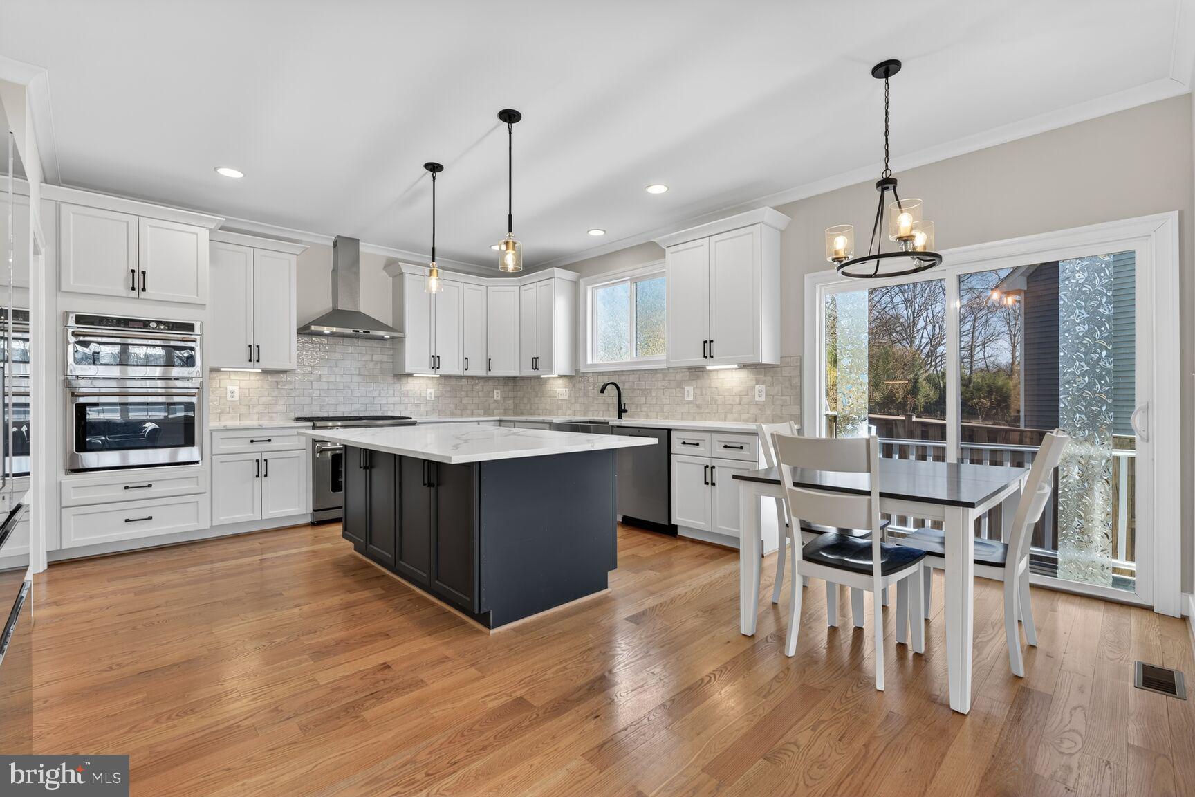 PIMMIT VIEW - Residential