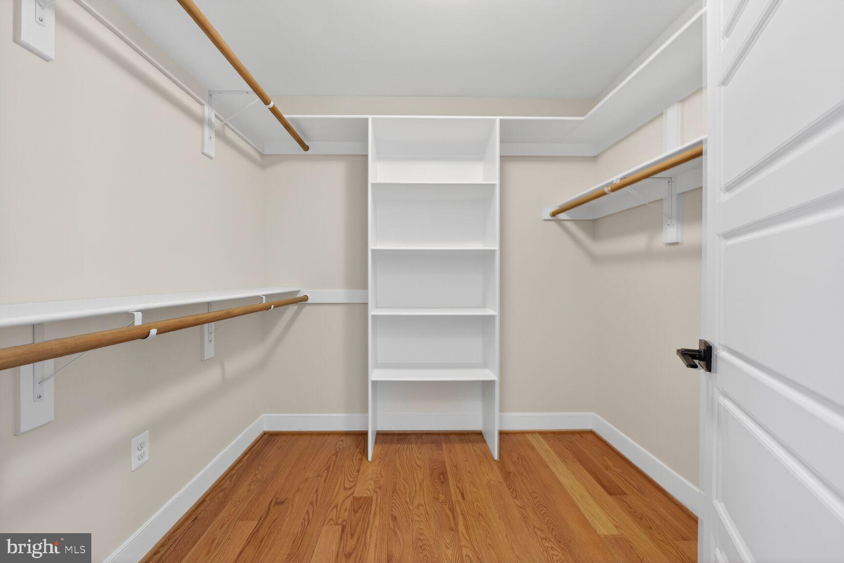 PIMMIT VIEW - Residential