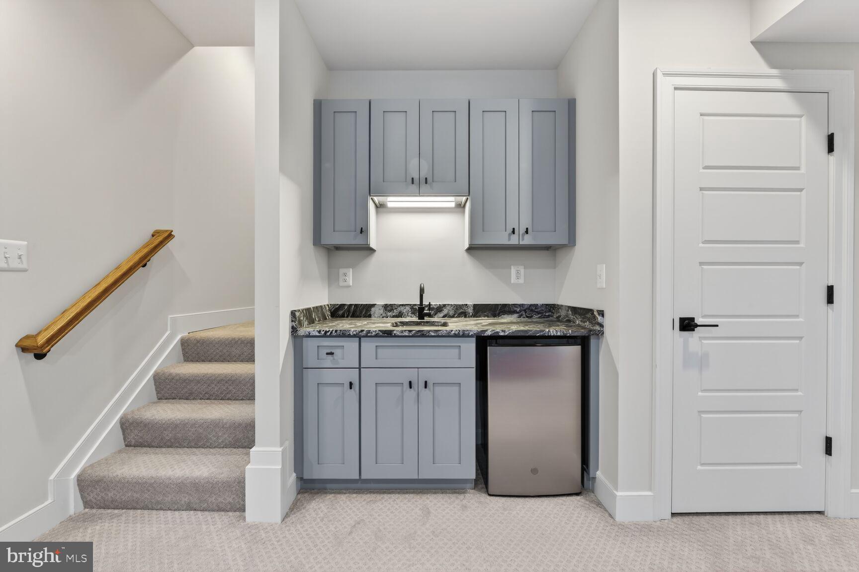 PIMMIT VIEW - Residential