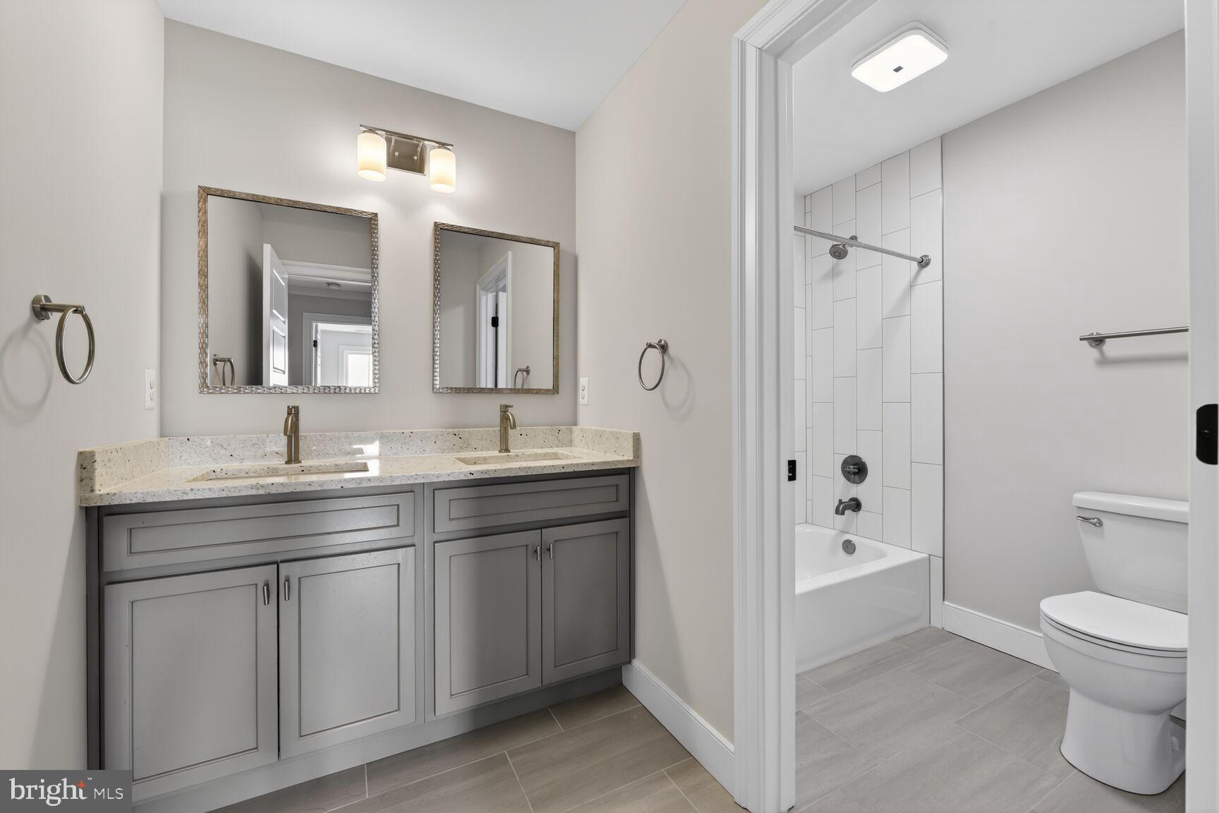 PIMMIT VIEW - Residential