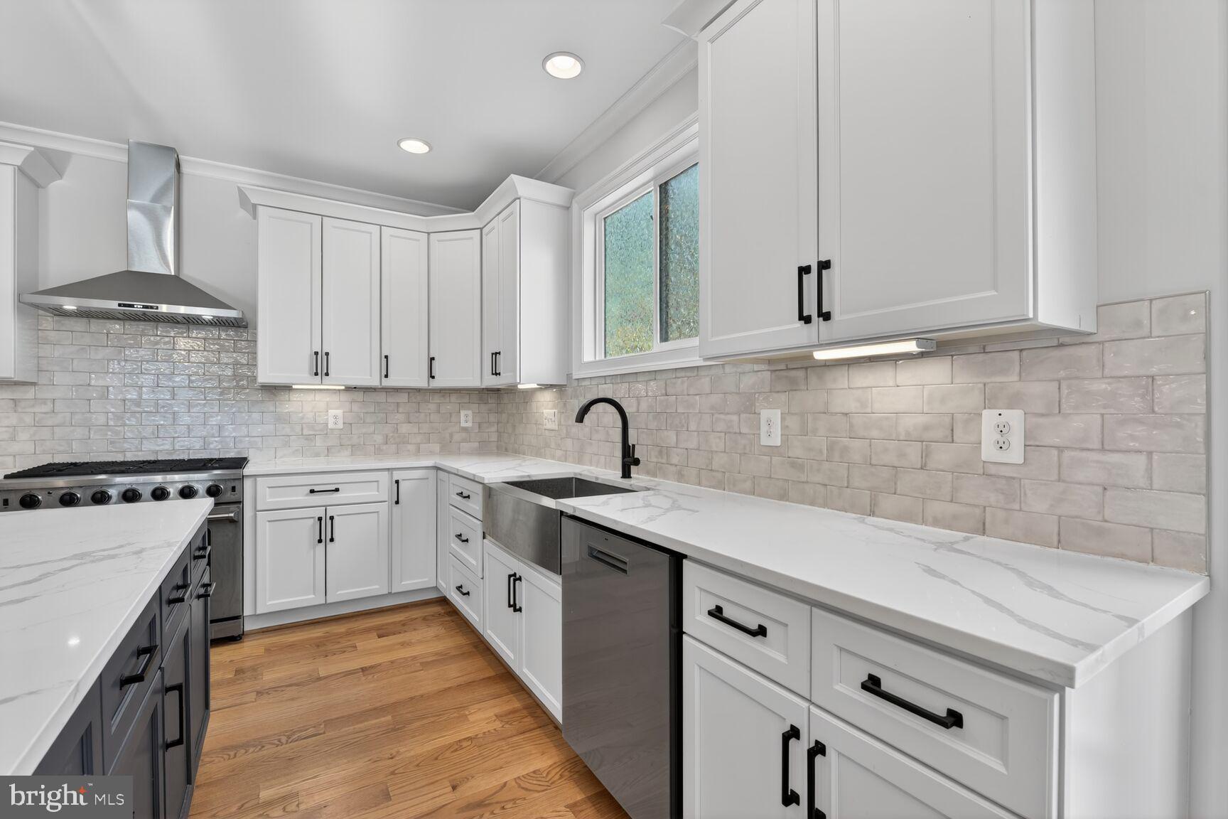 PIMMIT VIEW - Residential