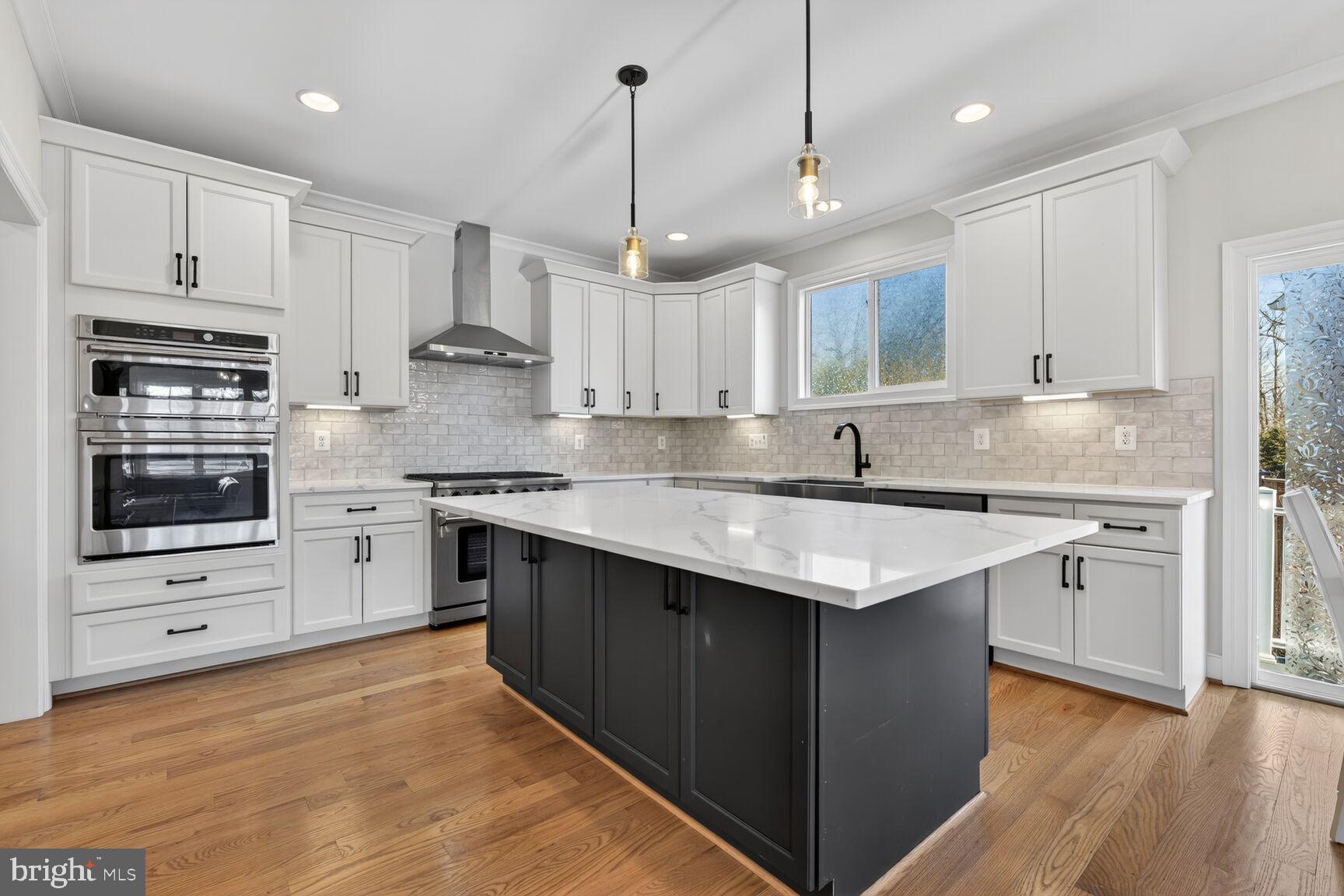 PIMMIT VIEW - Residential