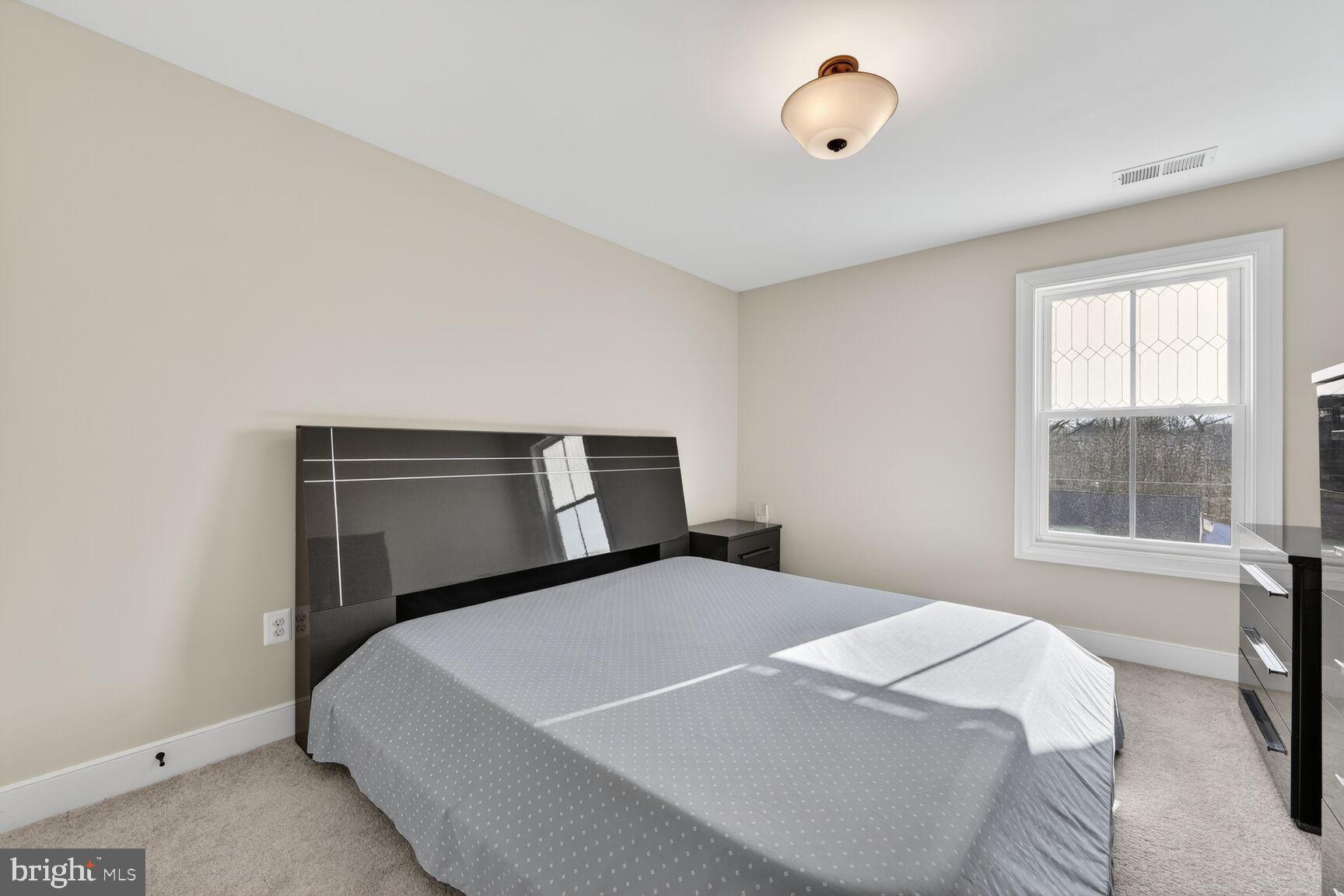 PIMMIT VIEW - Residential