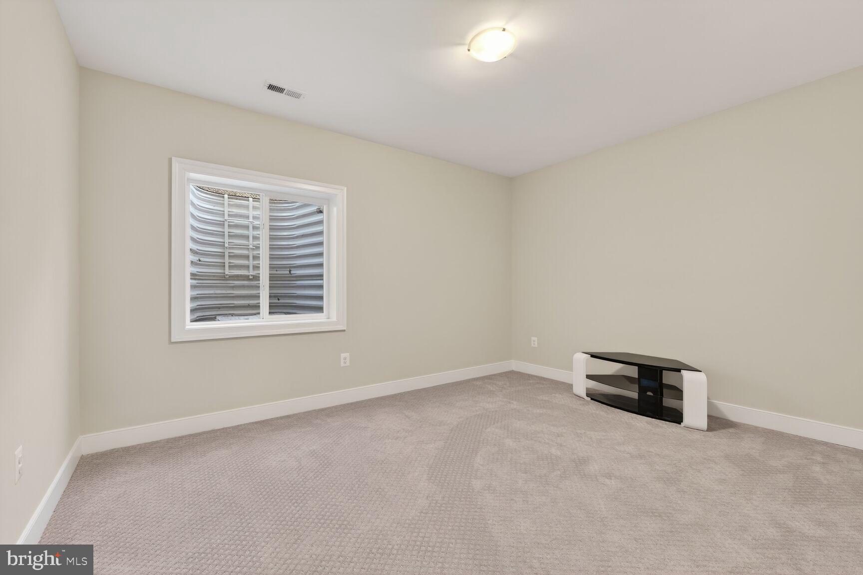 PIMMIT VIEW - Residential