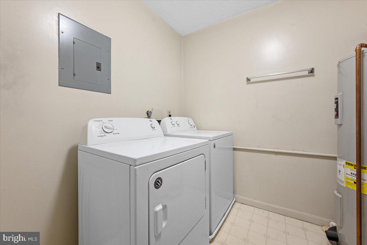 PLEASANT VALLEY ESTATES - Residential Lease