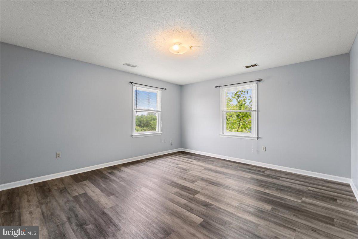 PLEASANT VALLEY ESTATES - Residential Lease