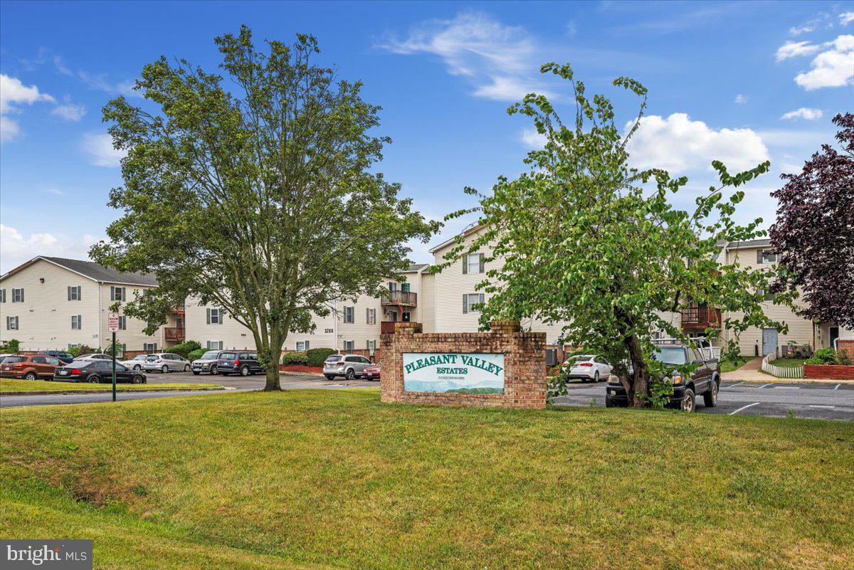 PLEASANT VALLEY ESTATES - Residential Lease