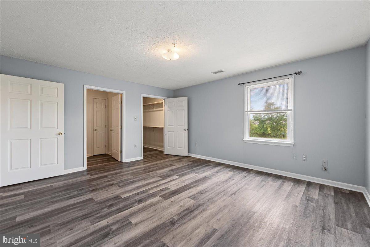 PLEASANT VALLEY ESTATES - Residential Lease