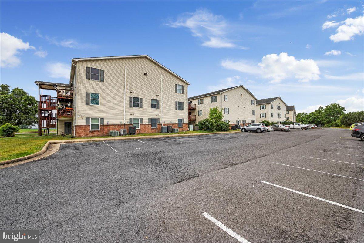 PLEASANT VALLEY ESTATES - Residential Lease