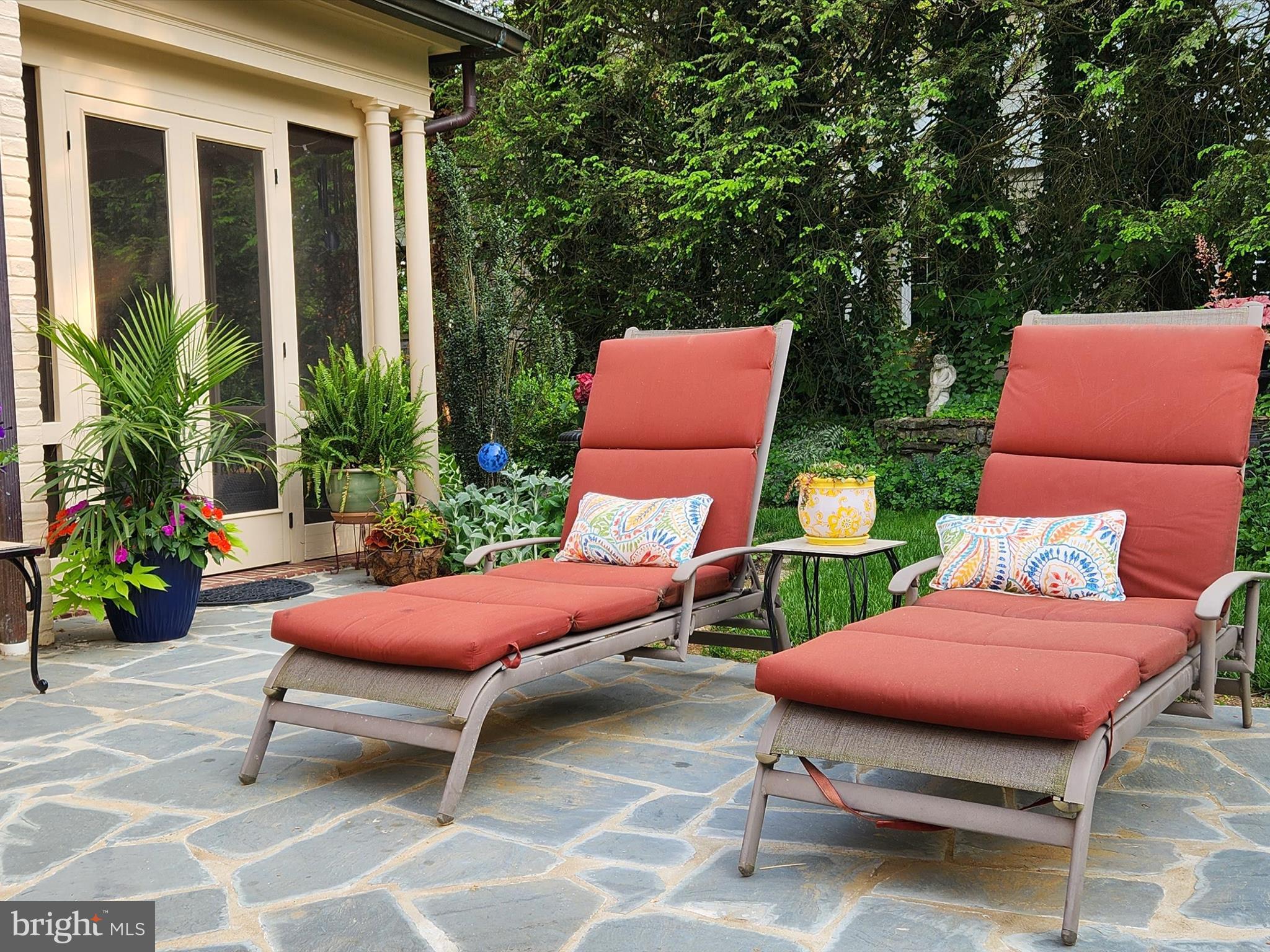 NORTH END - Residential