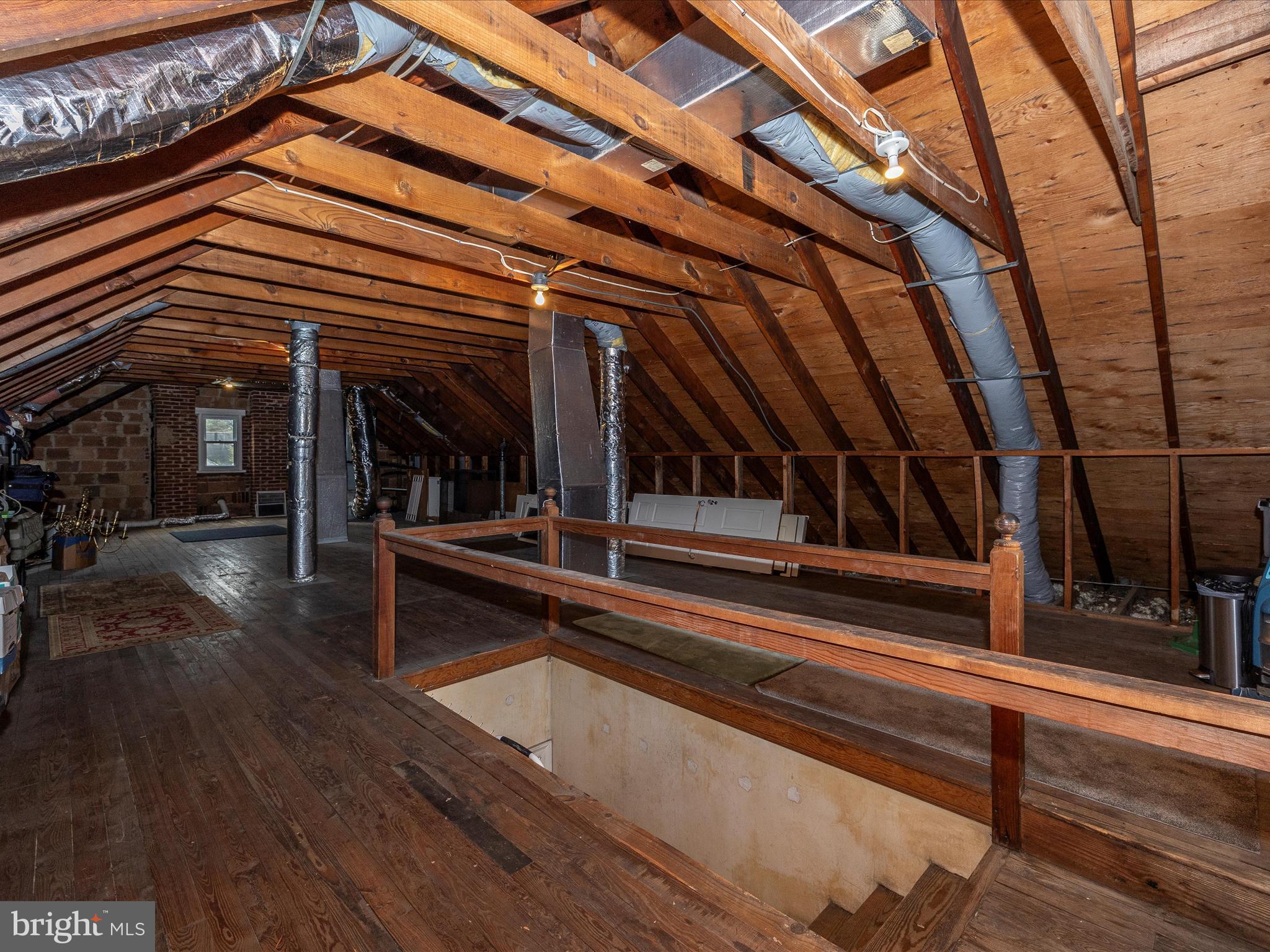 NORTH END - Residential