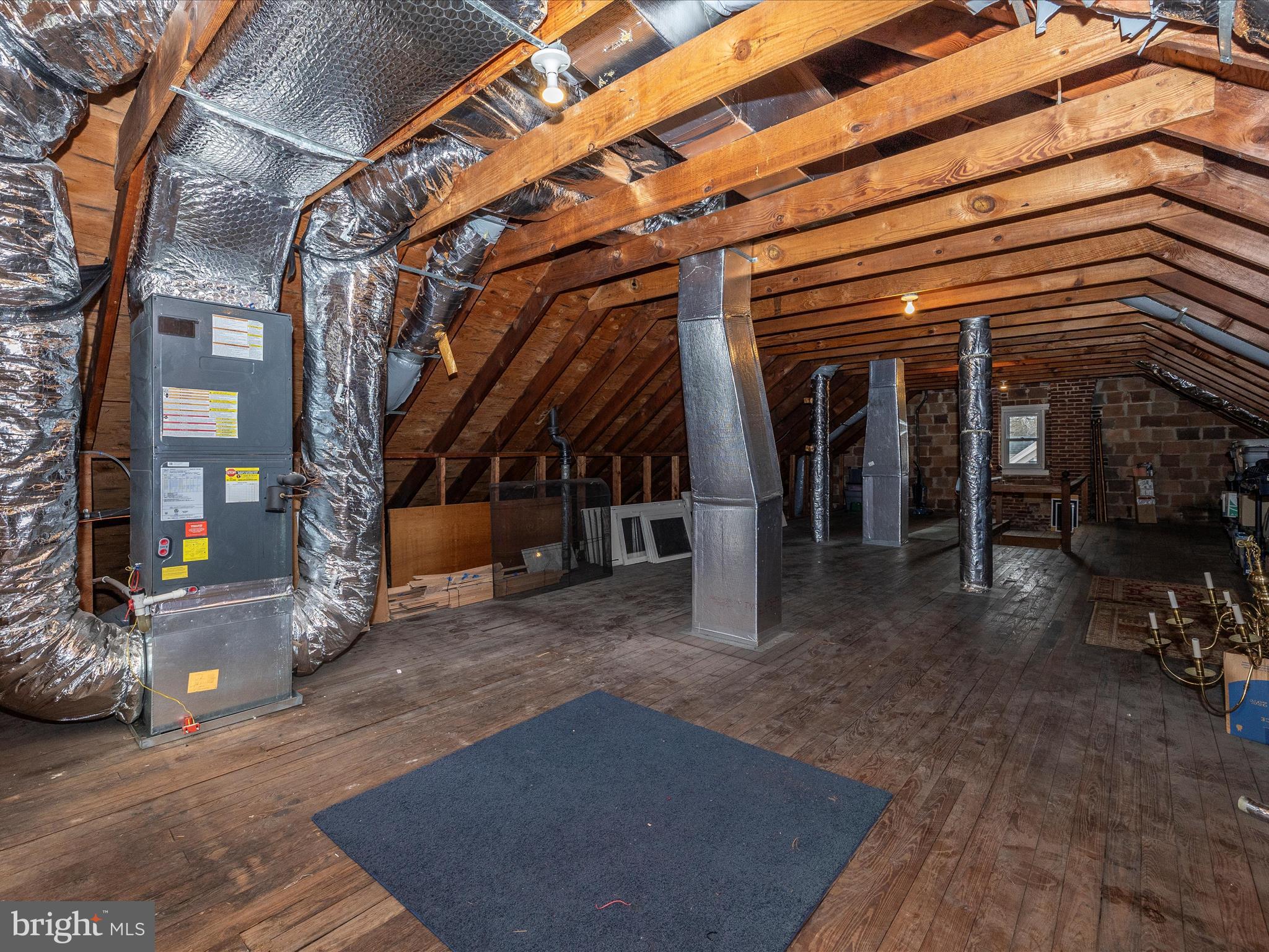 NORTH END - Residential