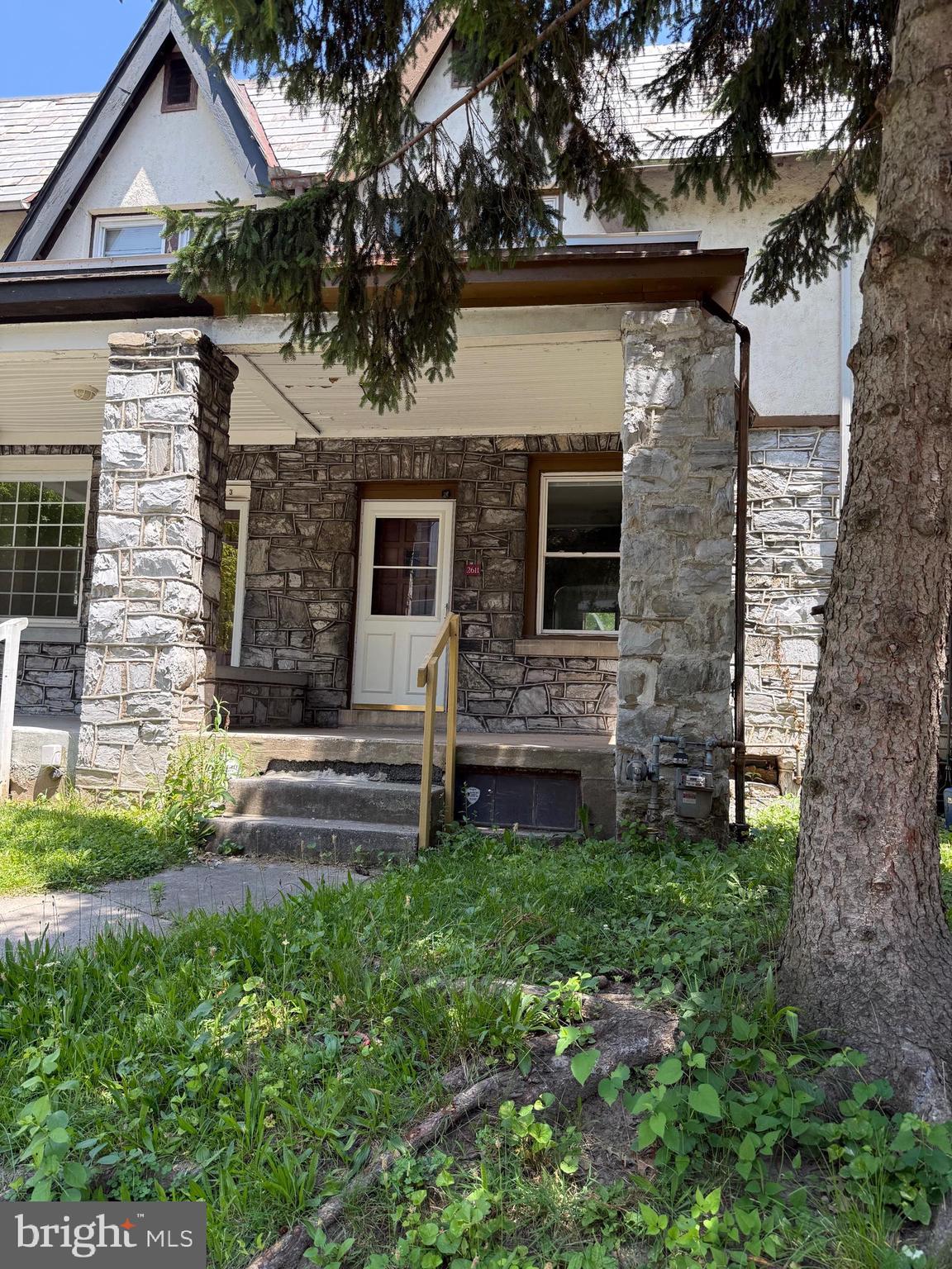 Come check out this beautiful 2-bedroom home on a quiet block right along Polyclinic Hospital in Uptown, Harrisburg. This remodeled house has new flooring and paint. The bedrooms are nice sized. There is gas heat for the winter and has laundry hookup. With easy access to I-81, I-83, and Rt. 11/15 this is a great location making it much easier for your everyday work travels.
Qualifications to be accepted are a 600+ credit score, household monthly income to be at least 3x rent, and no prior eviction filings or current collections. Please contact Pennwood Real Estate today to get an application of this beautiful home.