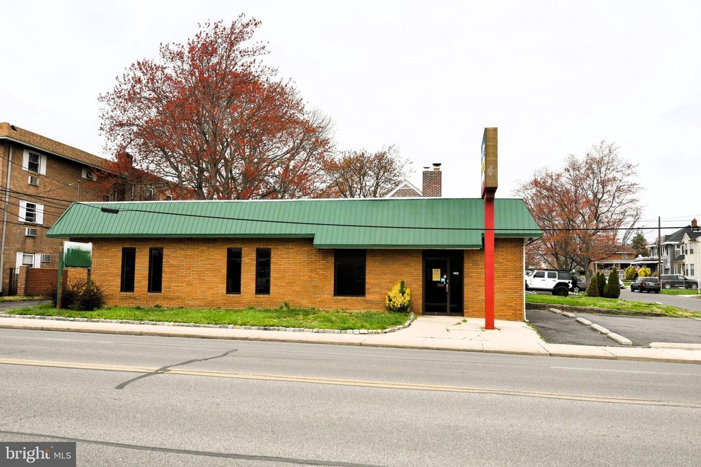 Photo of 301 Springfield Avenue, FOLSOM, PA 19033 (MLS # PADE2088396)