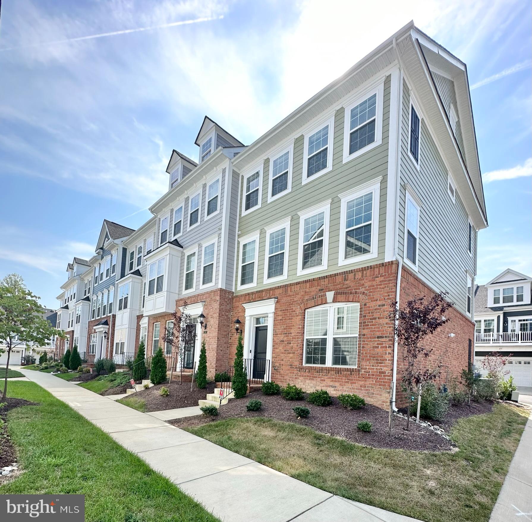 THE VILLAGES OF STEEPLECHASE - Residential Lease